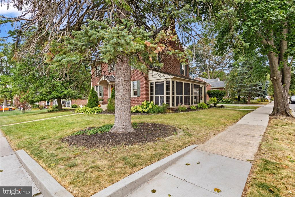 Photo of 101 N Vernon Street, YORK, PA 17402 (MLS # PAYK2090172)