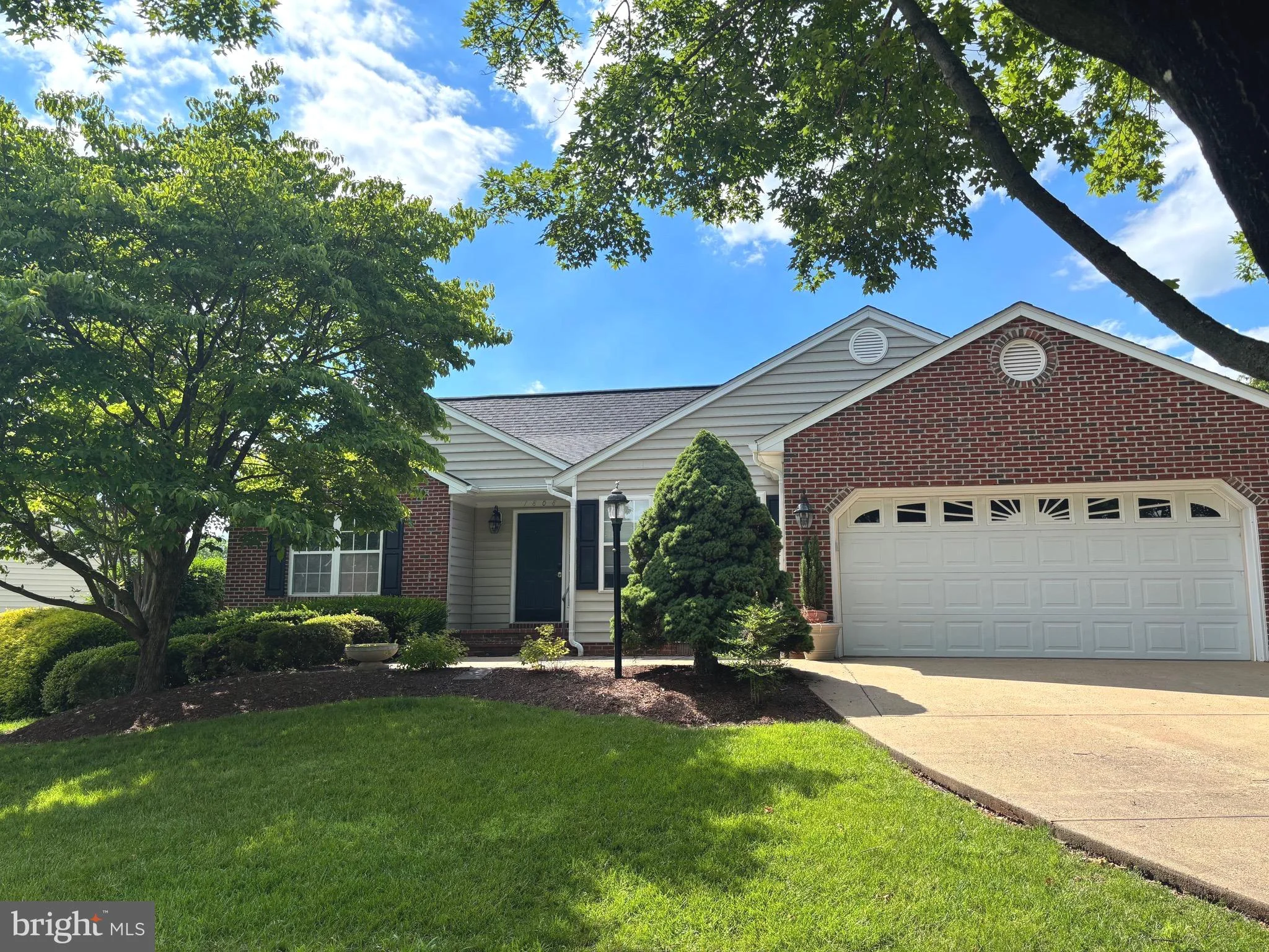 1808 Stoneybrook Lane