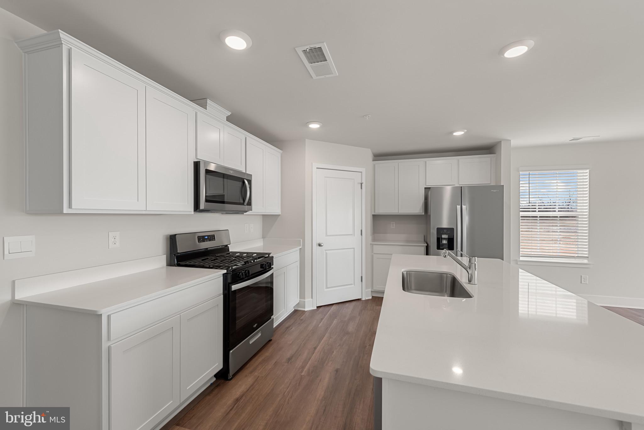 RED HILL - Residential