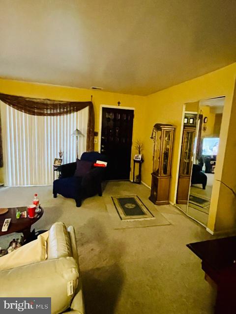 CASTOR GARDENS - Residential Income