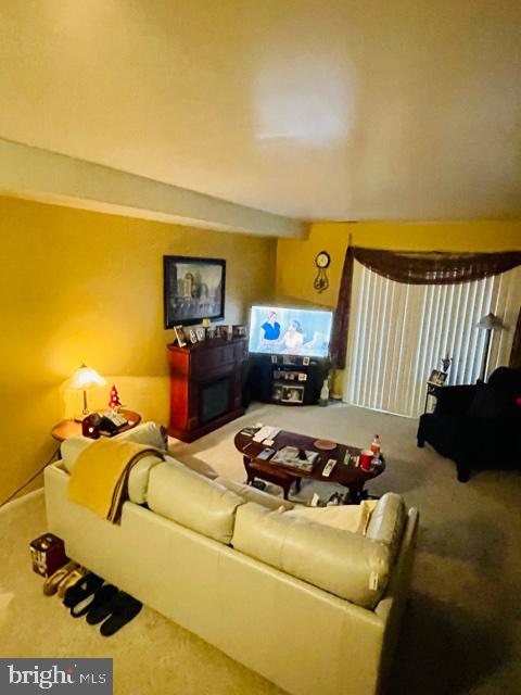 CASTOR GARDENS - Residential Income