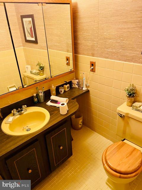 CASTOR GARDENS - Residential Income