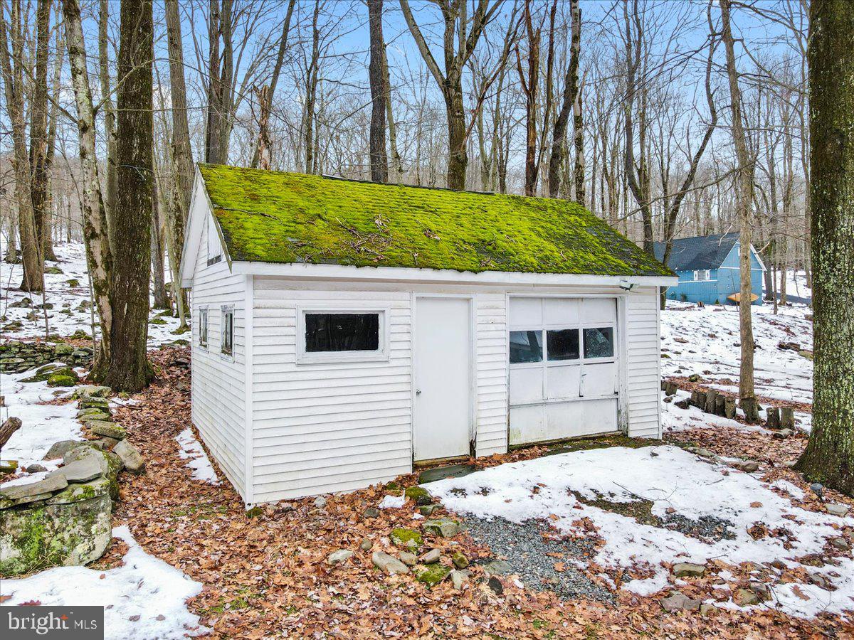 LOCUST LAKE VILLAGE - Residential