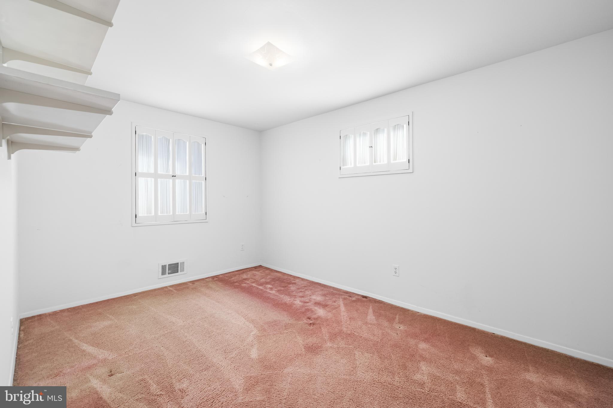 CHAPMAN MANOR - Residential