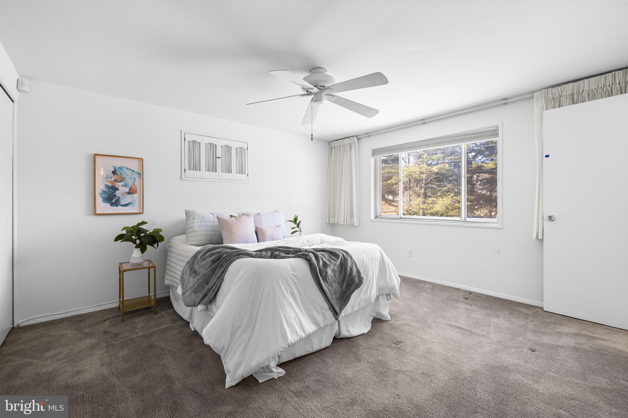 CHAPMAN MANOR - Residential