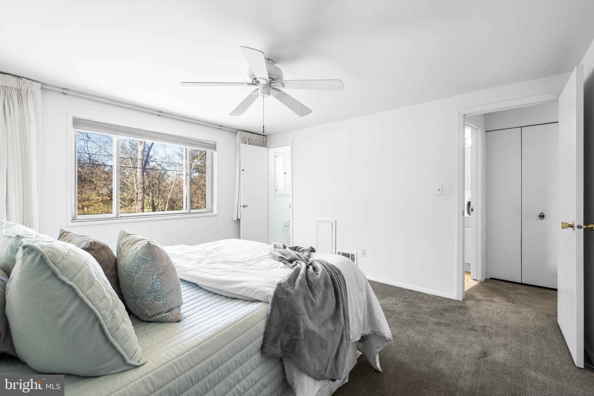 CHAPMAN MANOR - Residential