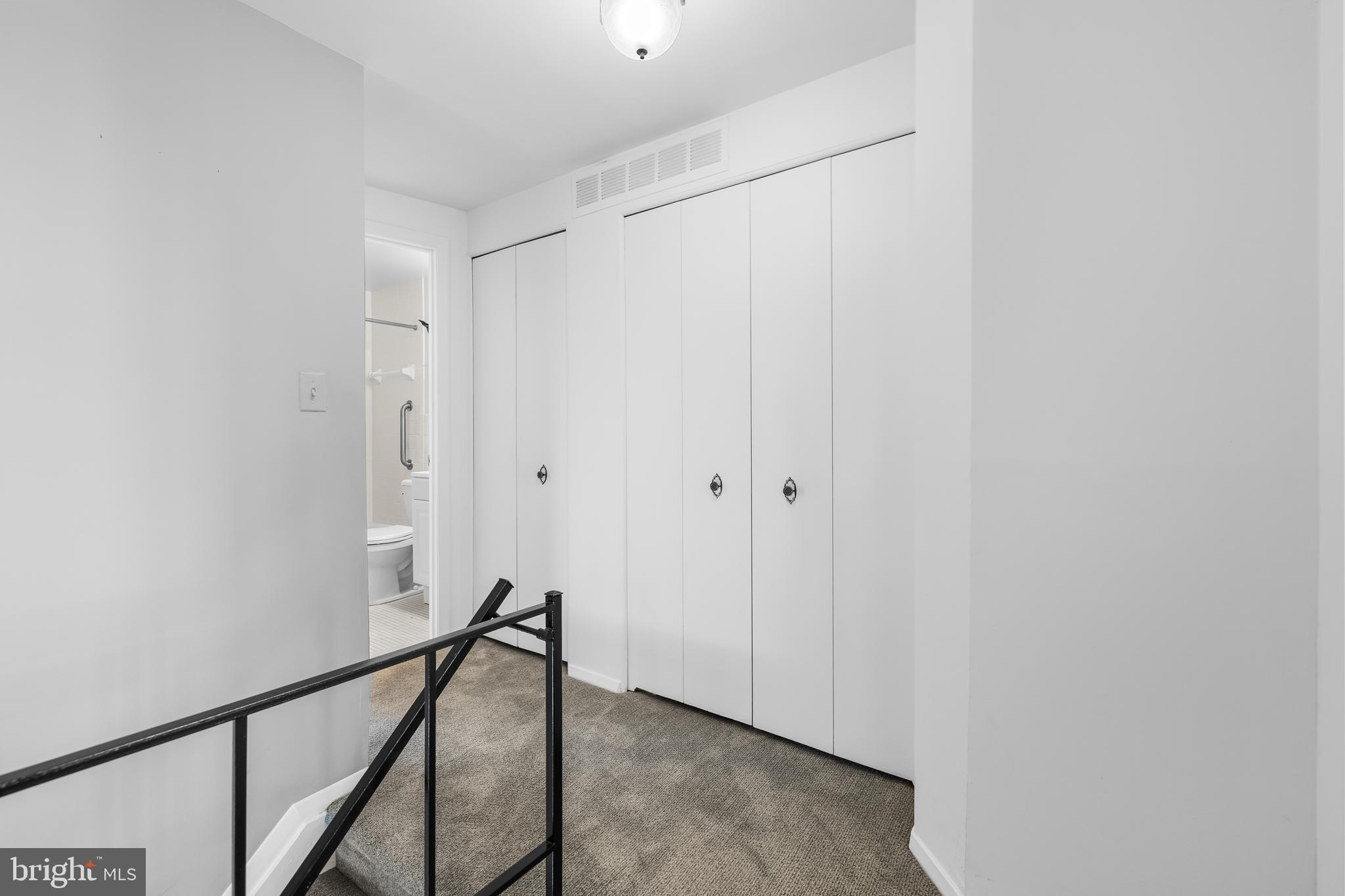 CHAPMAN MANOR - Residential