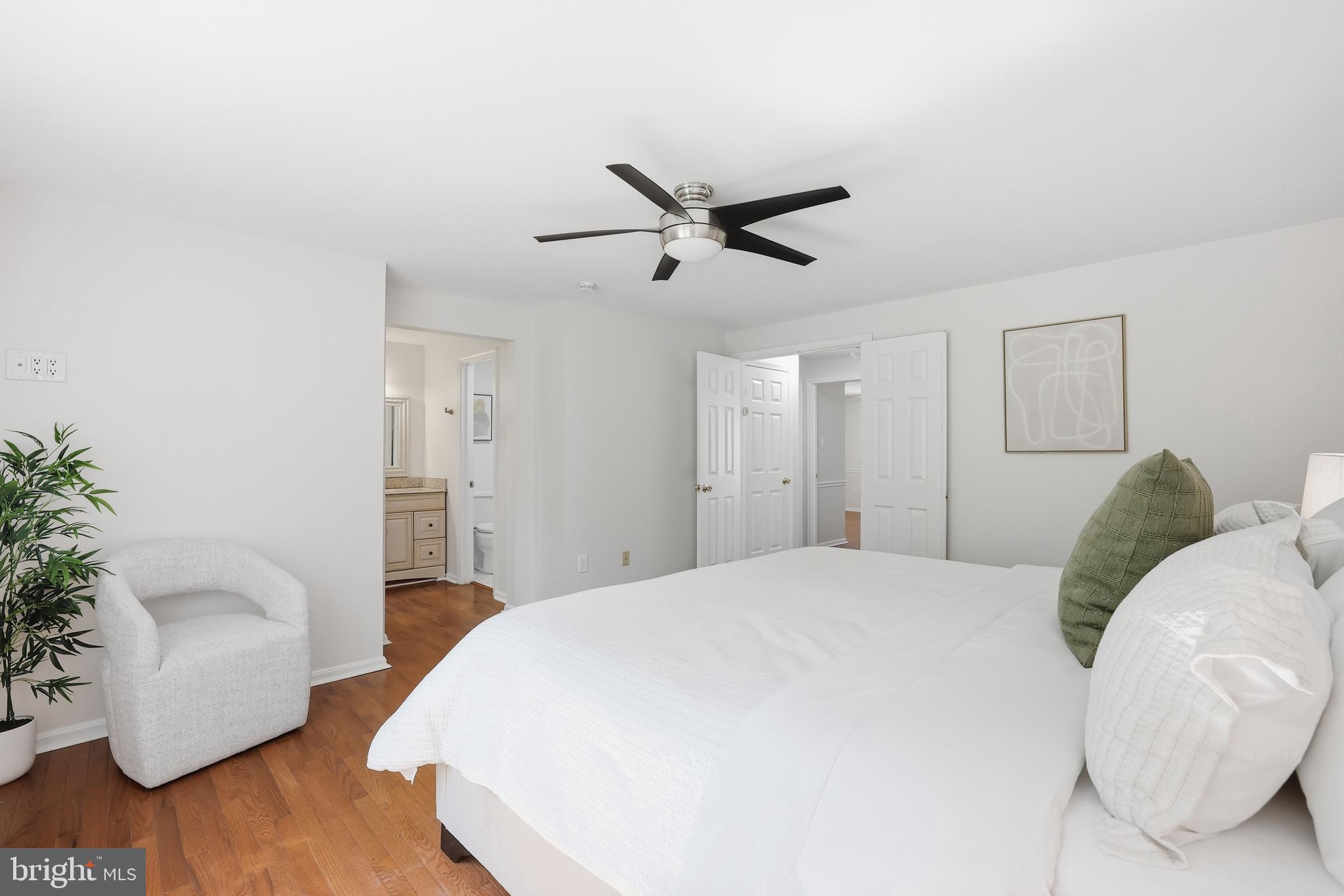 LONGMEAD - Residential