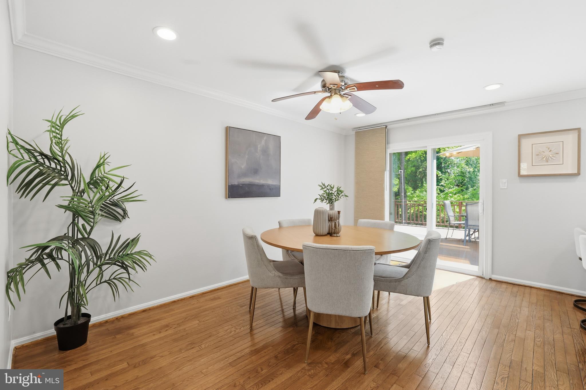 LONGMEAD - Residential