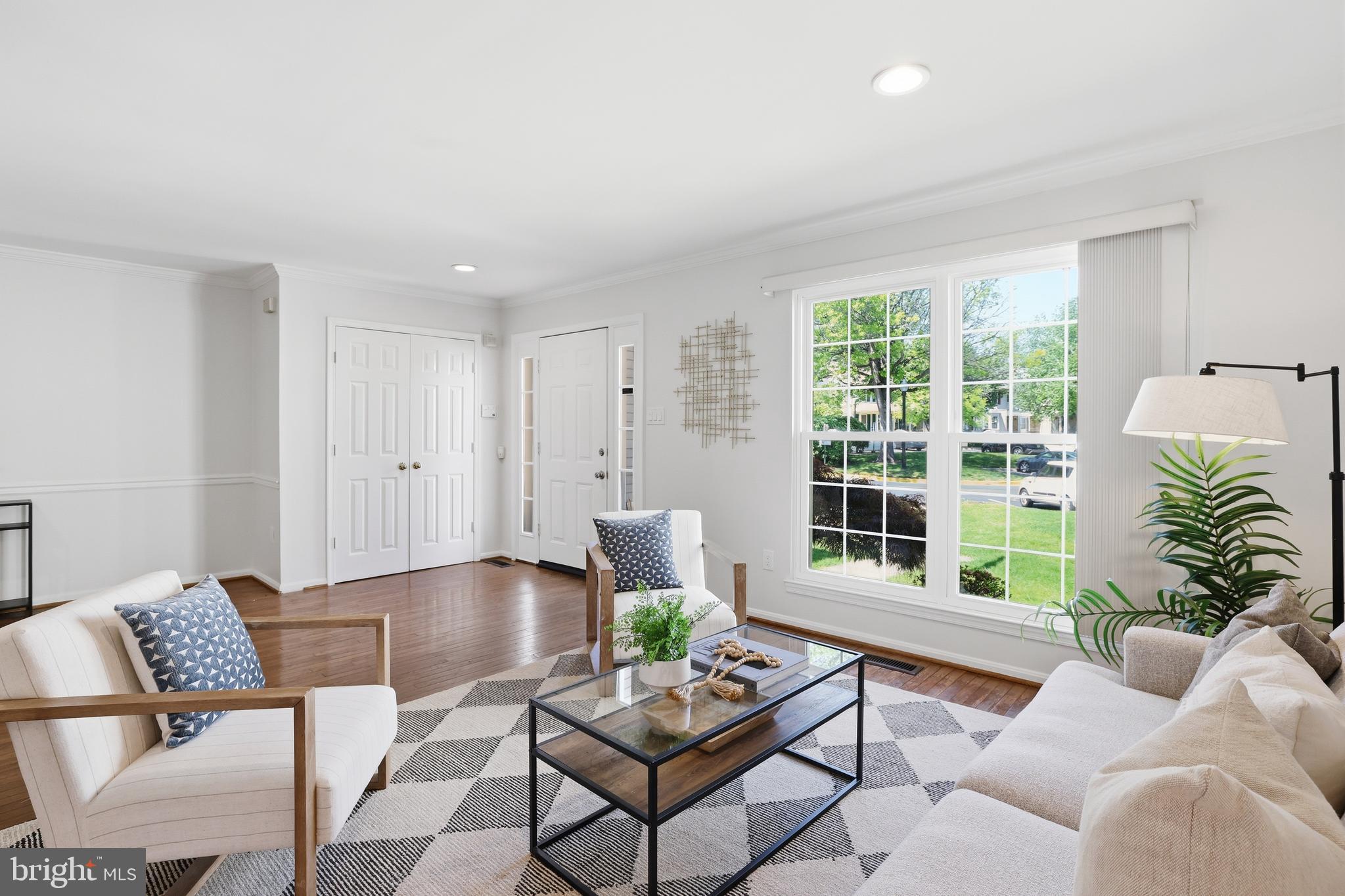 LONGMEAD - Residential