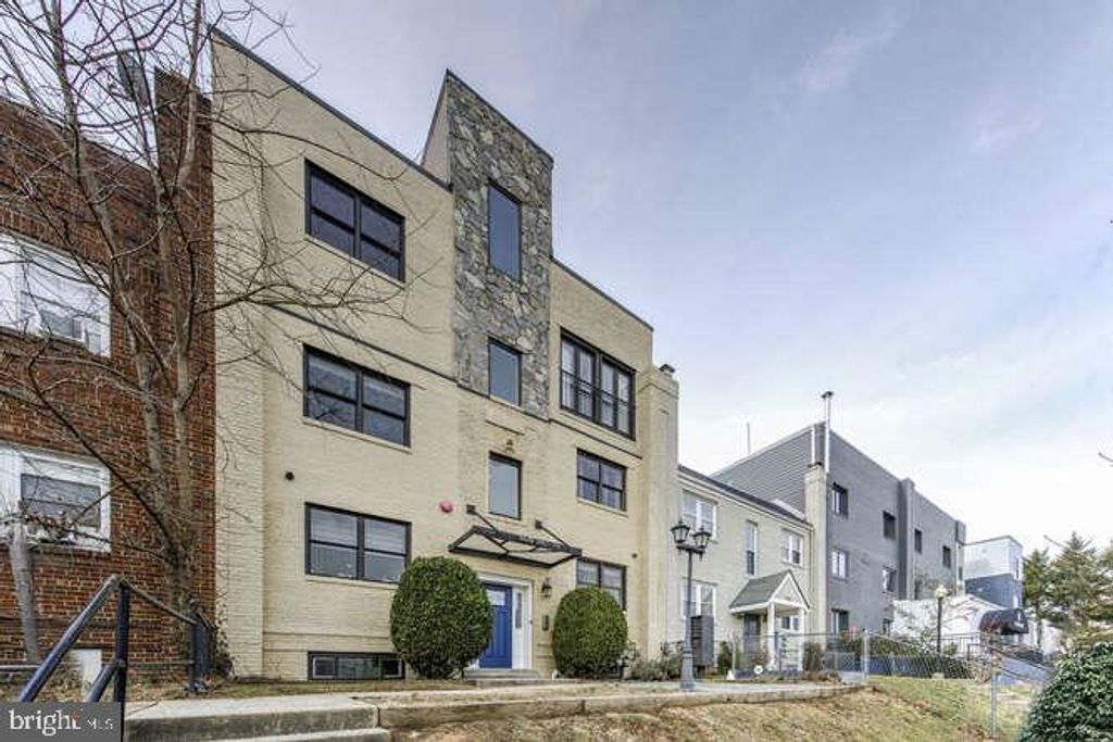 Photo of 1928 3rd Street NE #2, WASHINGTON, DC 20002 (MLS # DCDC2226542)