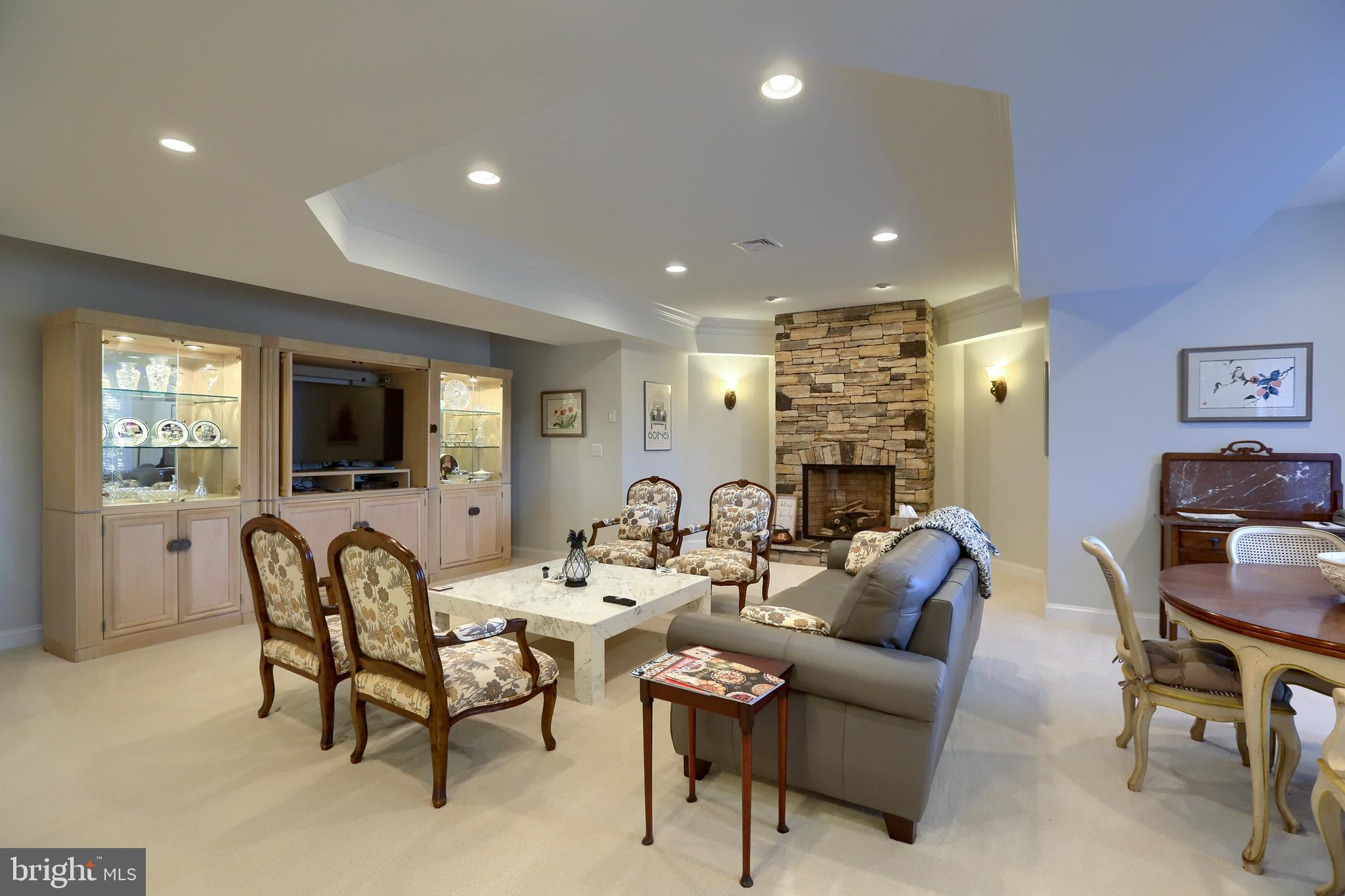 PINEHURST HILLS - Residential