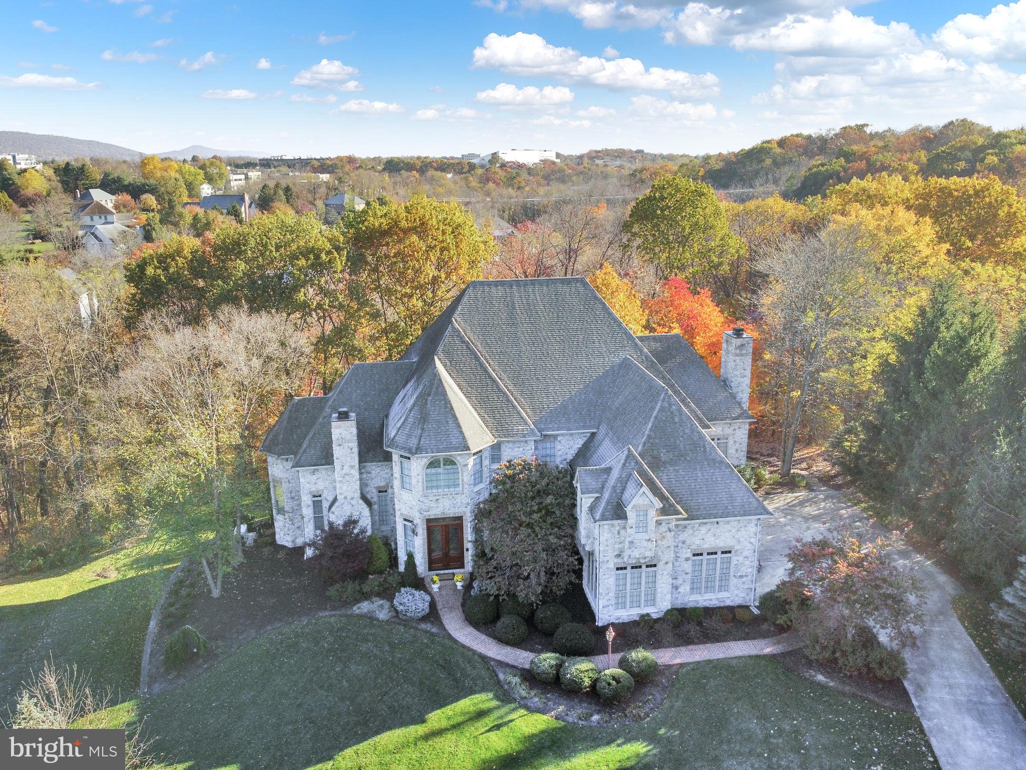 PINEHURST HILLS - Residential