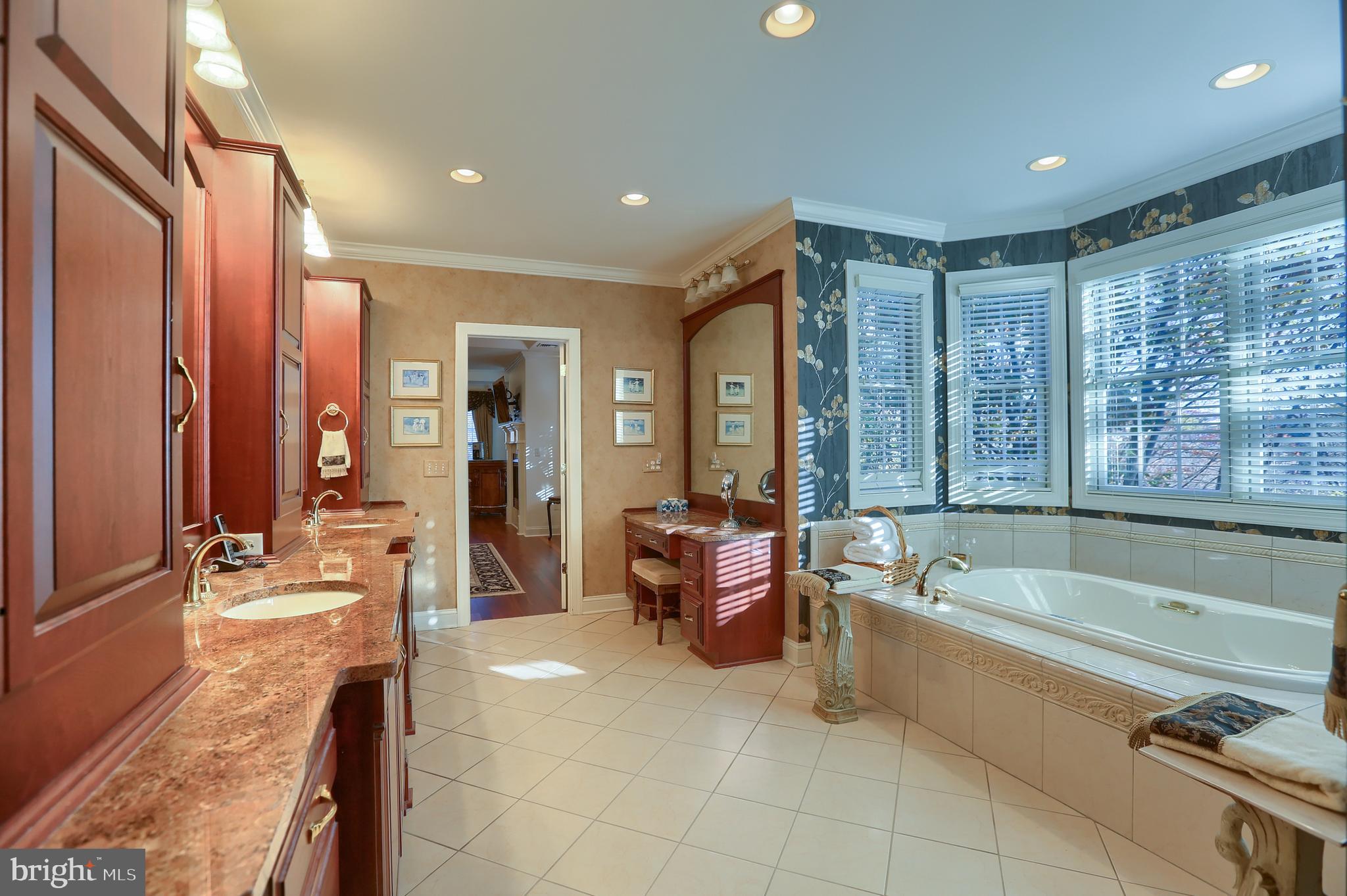 PINEHURST HILLS - Residential