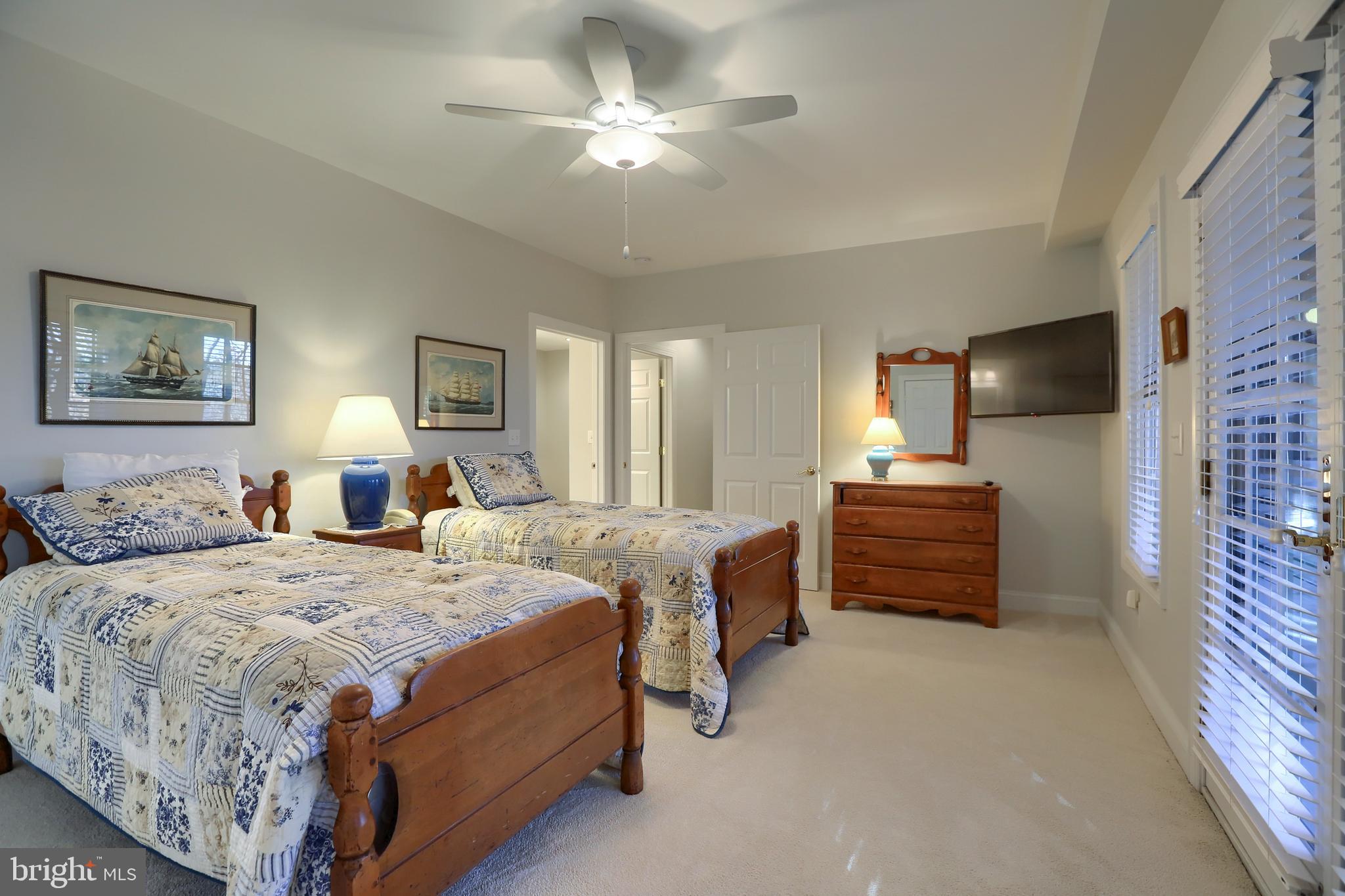 PINEHURST HILLS - Residential