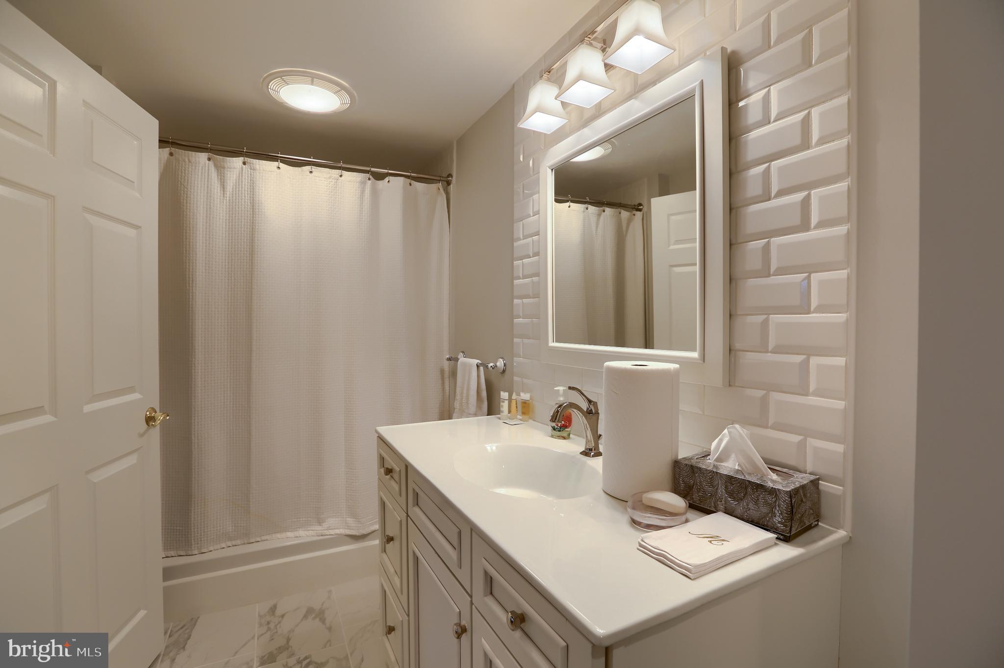 PINEHURST HILLS - Residential