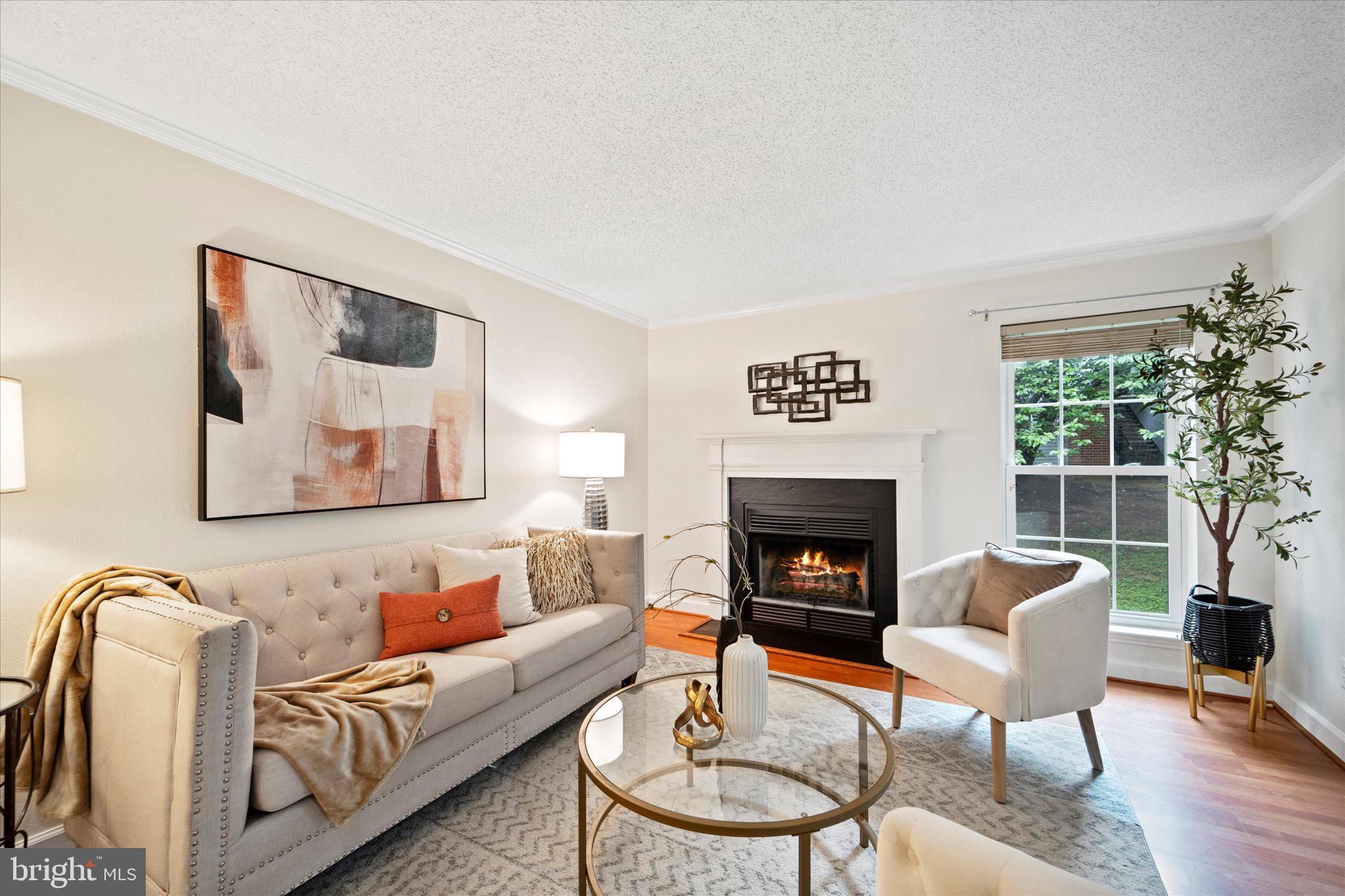 1525 LINCOLN WAY 203