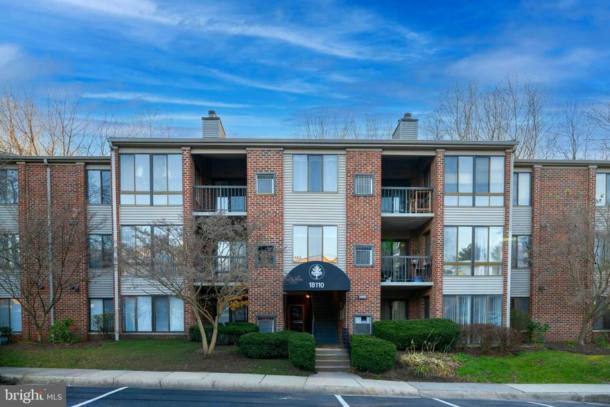 Amazing and spacious 2B2B condo on the TOP floor for rent! Big windows, sliding door, and skylights provide sufficient sunlight everyday! A wood-burning fireplace in the family room that leads to a quiet balcony. You can enjoy your coffee or tea on the balcony and take a good relax after a whole day work! Very good neighborhood and community. There is a beautiful swimming pool so that you can enjoy the hot weather during the summer.lol. Plenty parking lots around the building. Many public transportations, restaurants, entertainments, and shopping centers around the area make your daily life much easier! Stop by and you will love it! Please submit the application through ZILLOW by typing this address! Credit Score 670+ or 600 - 670 without any late payment