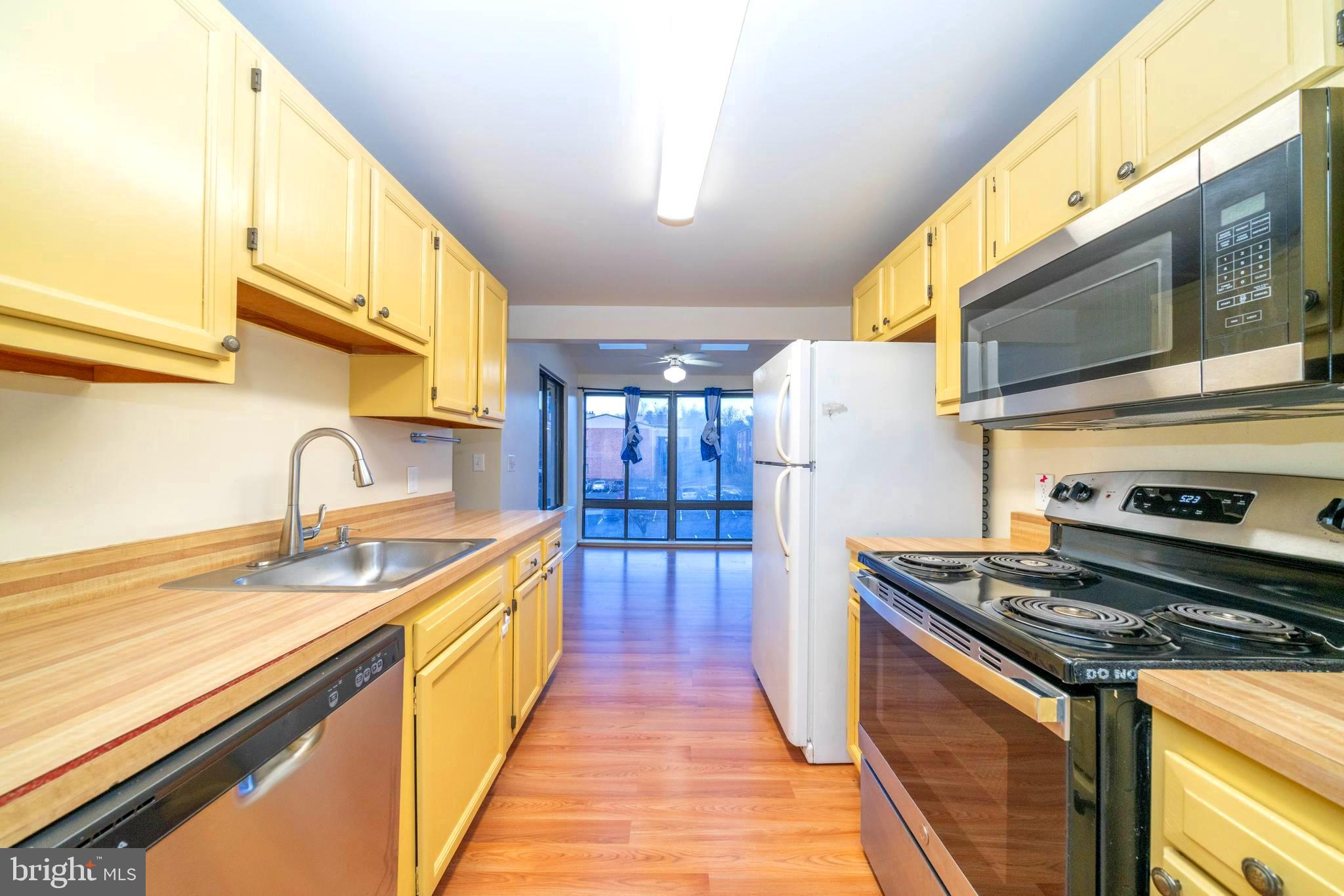 FARMINGDALE - Residential Lease