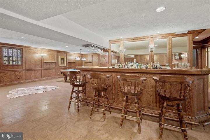 POTOMAC OUTSIDE - Residential