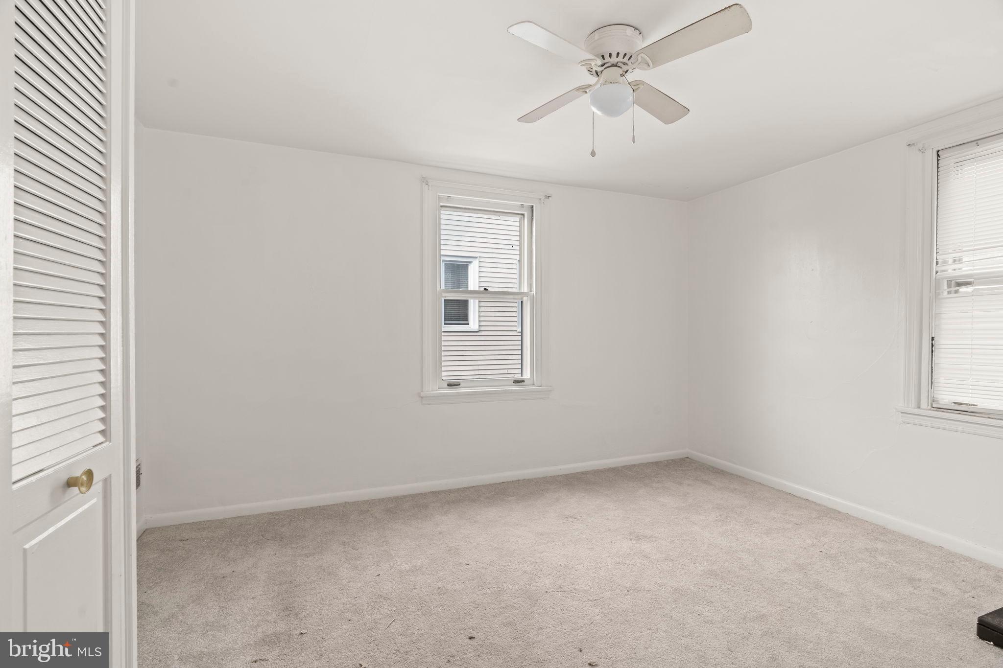 LAWNDALE - Residential