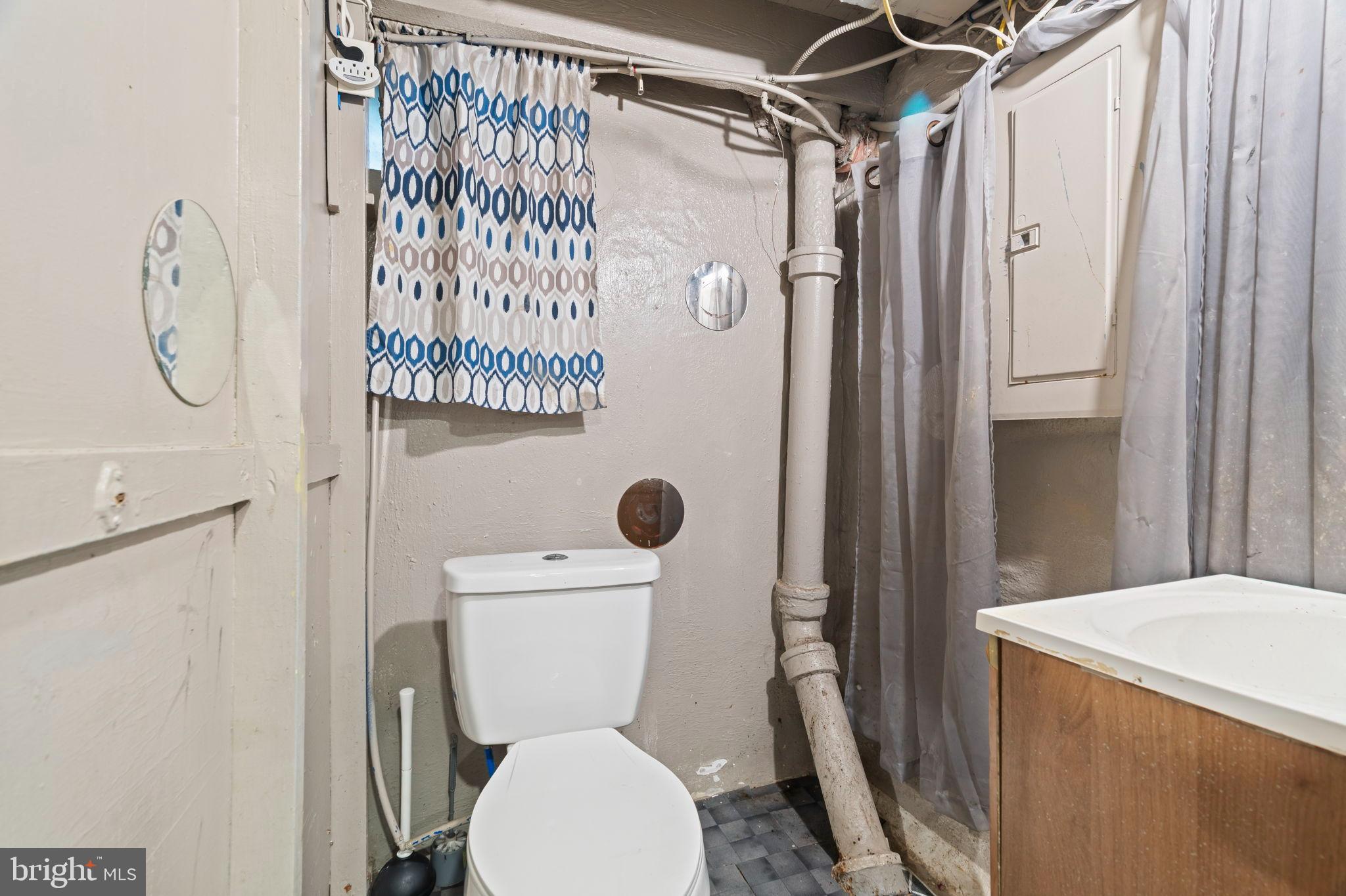 LAWNDALE - Residential