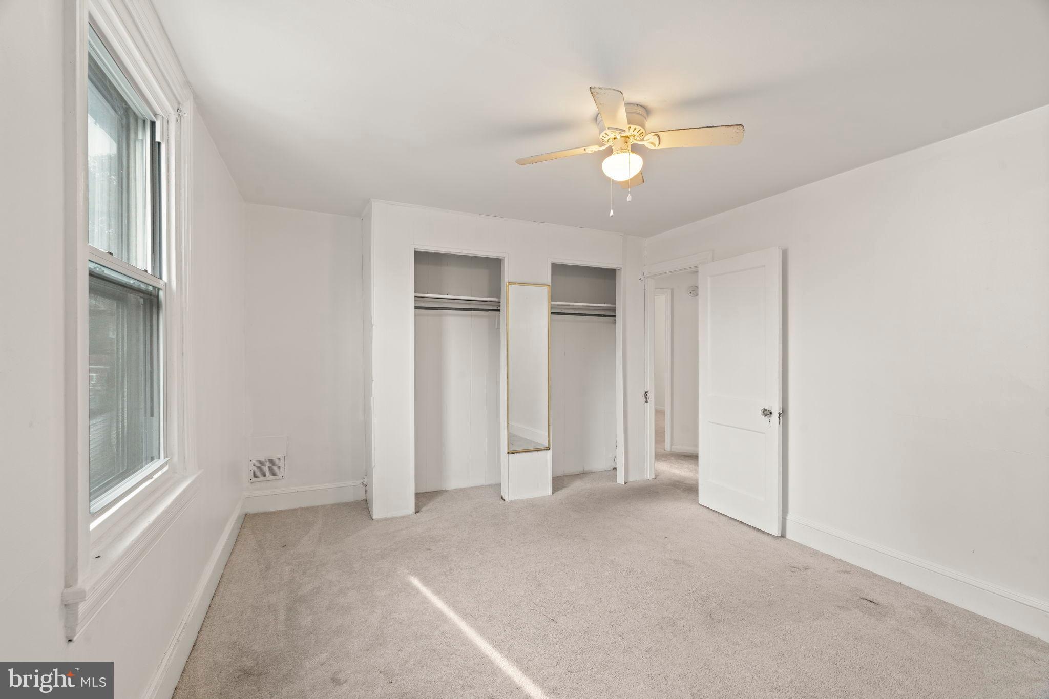 LAWNDALE - Residential