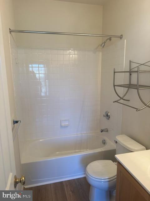 SOUTH RIDING - Residential Lease