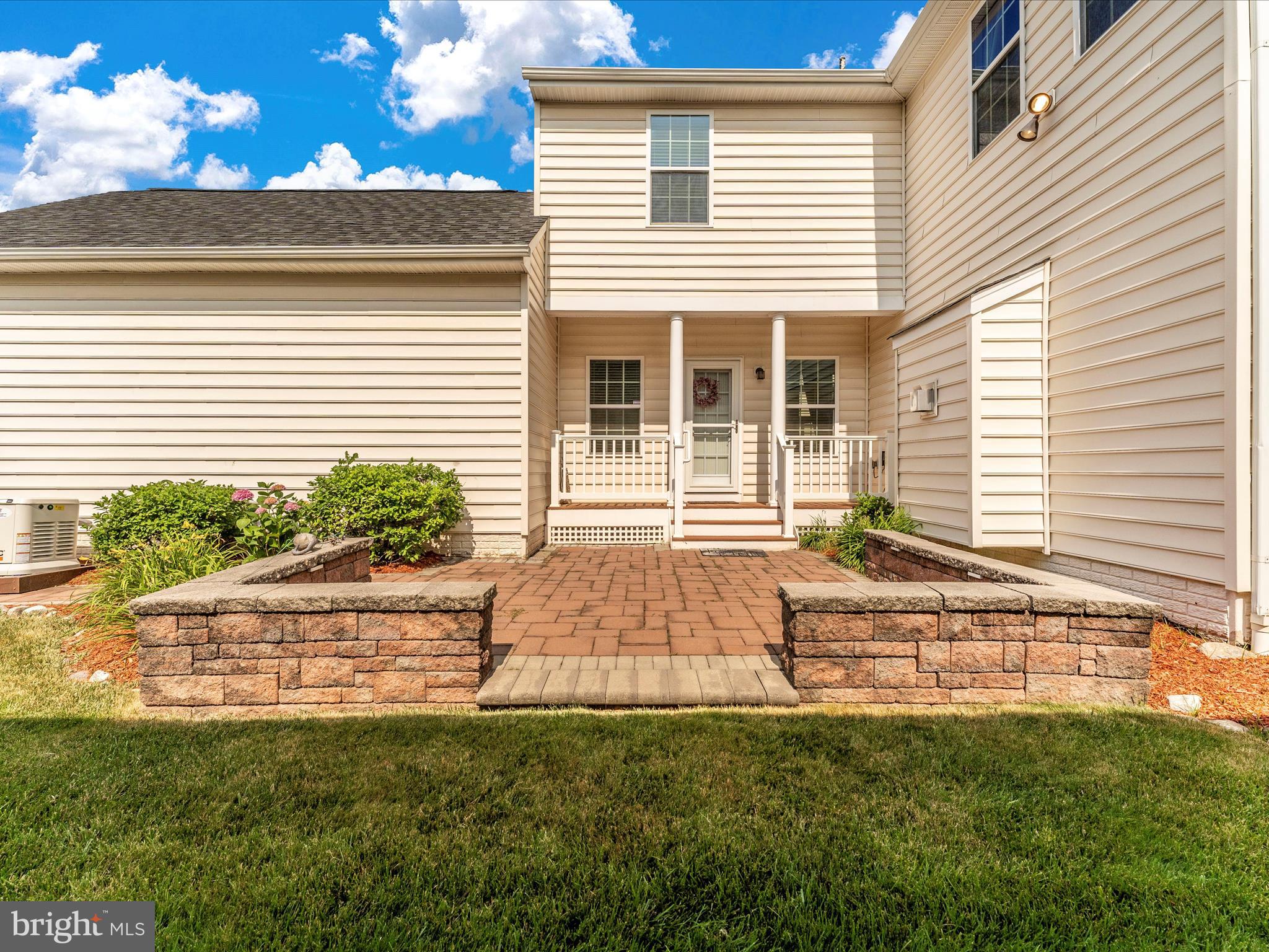 CANNON BLUFF - Residential