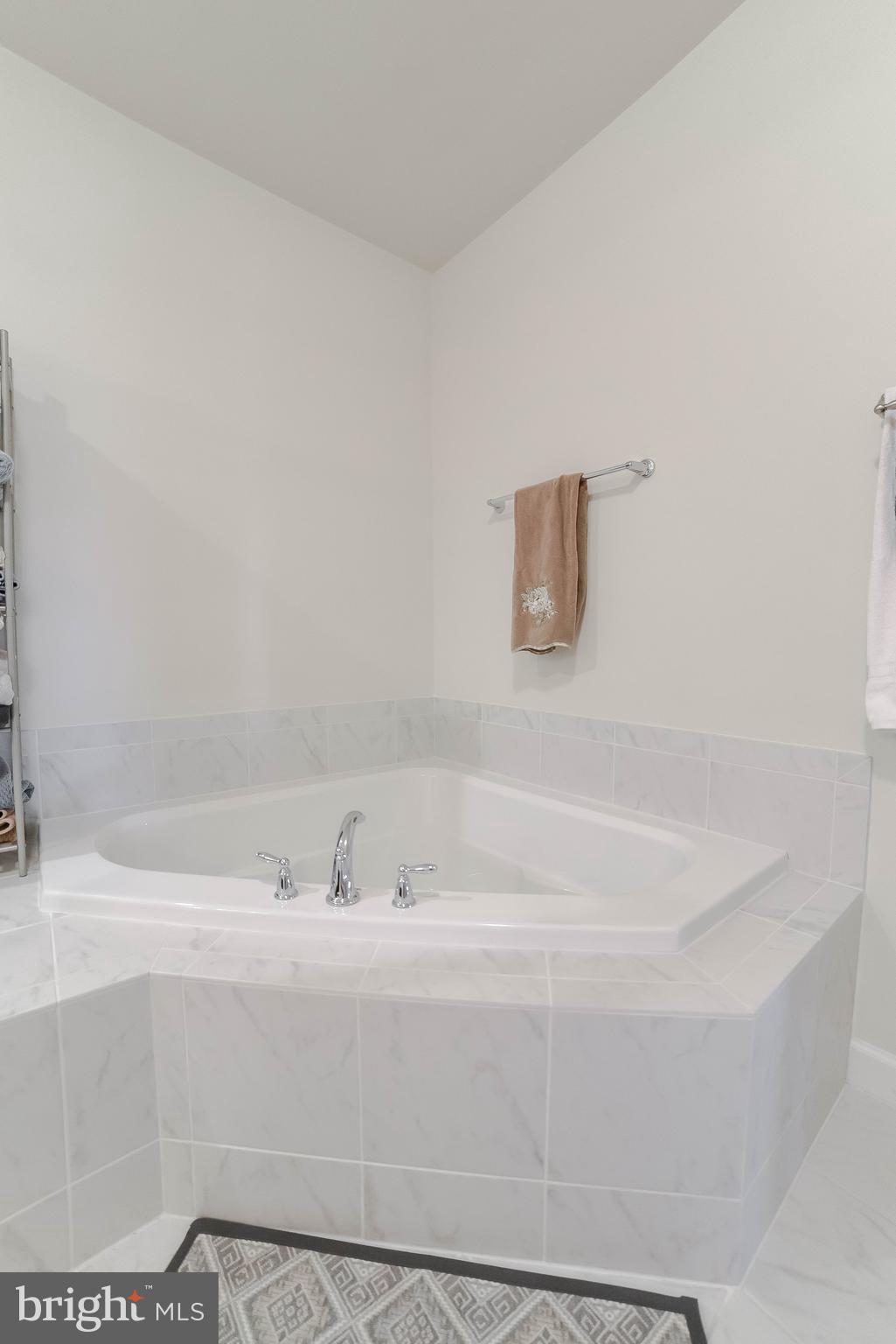 WOODS OF MYRTLE POINT - Residential