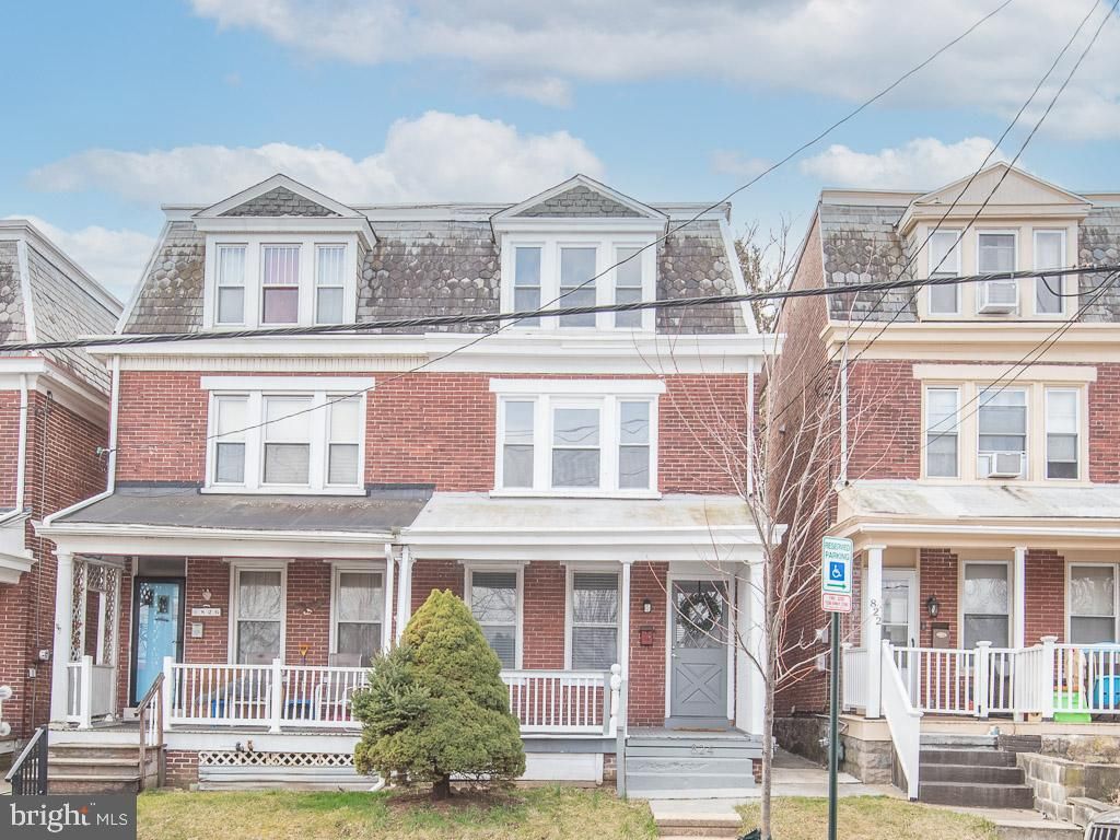 Photo of 824 E CHESTNUT ST, LANCASTER, PA 17602 (MLS # PALA2032156)