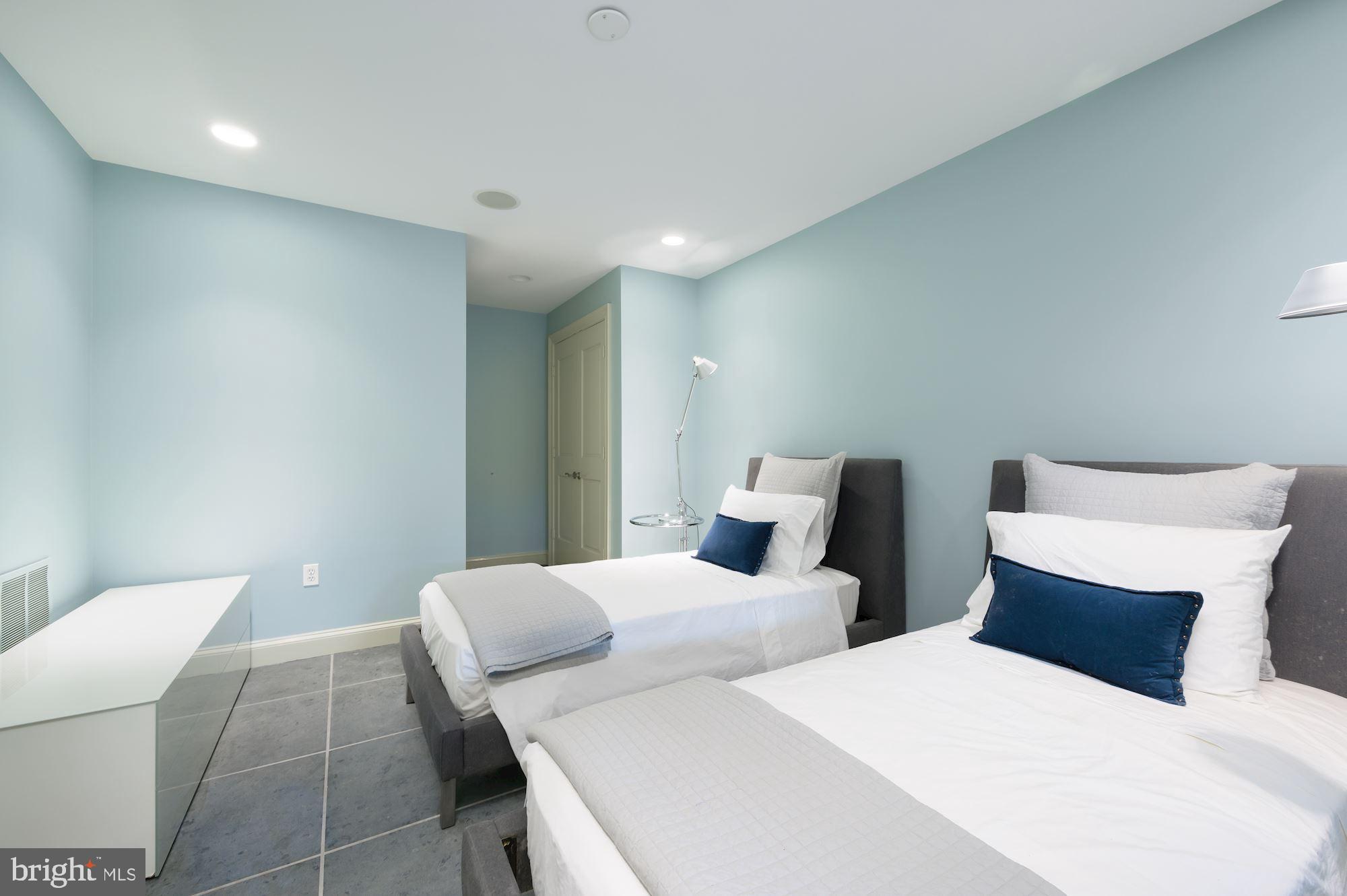 HIDDEN SPRINGS - Residential