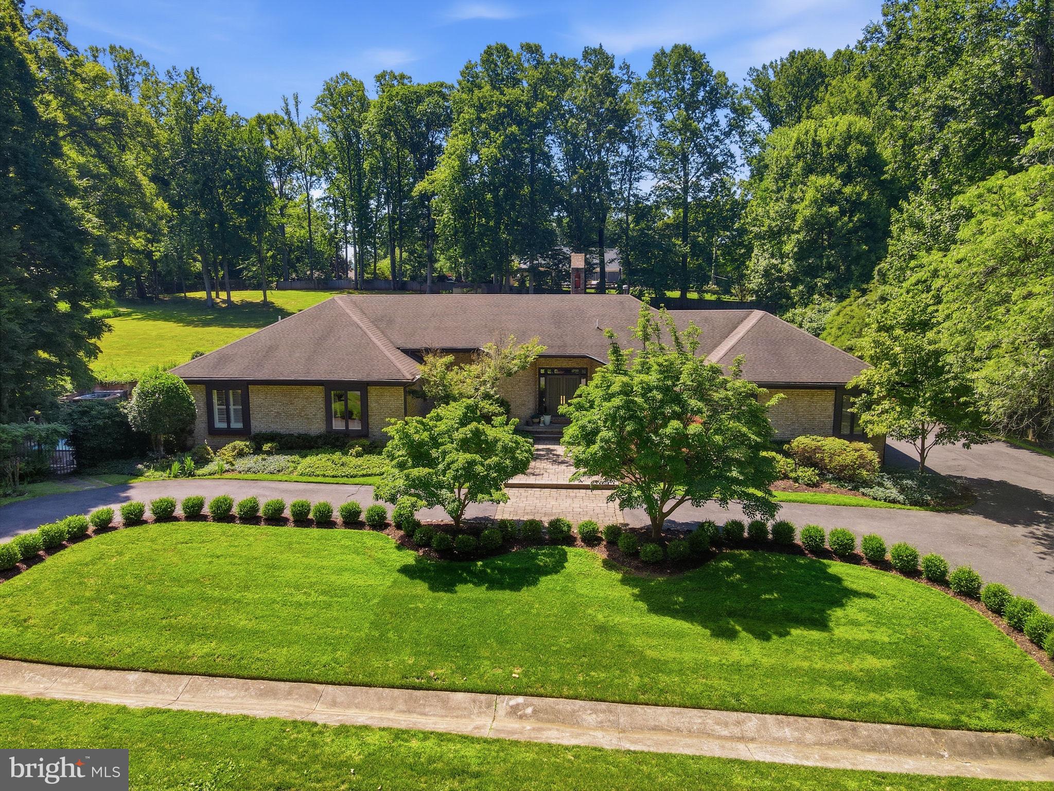 11621 LAKE POTOMAC DRIVE