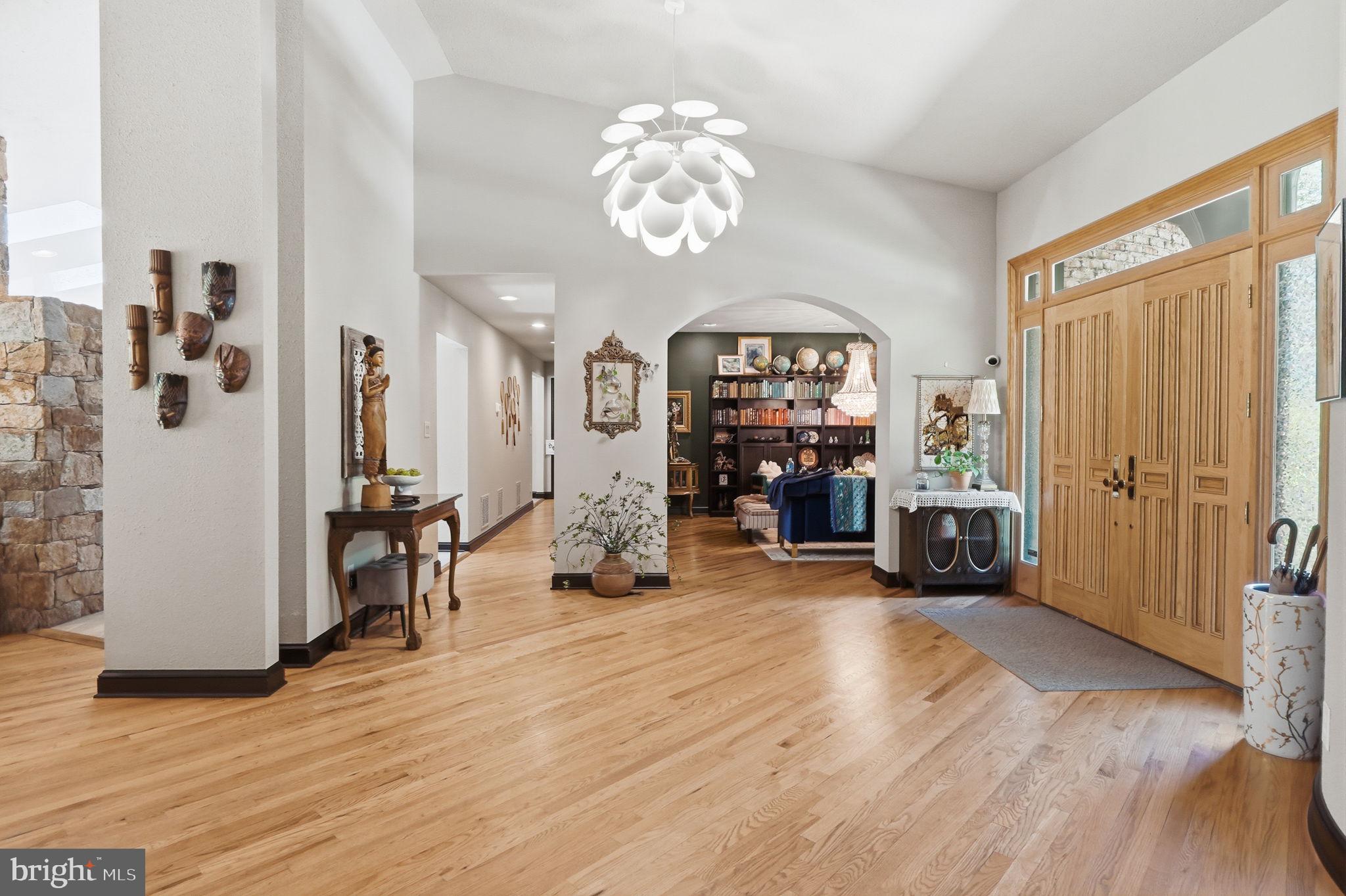 11621 LAKE POTOMAC DRIVE