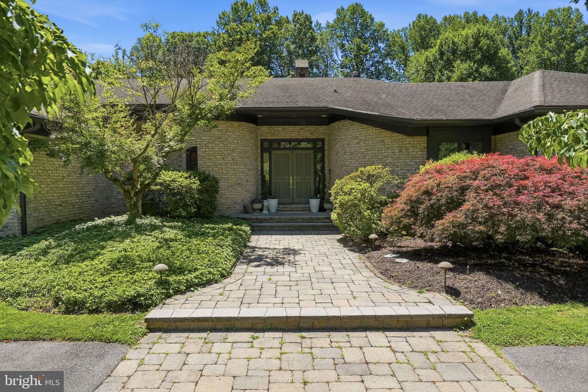 11621 LAKE POTOMAC DRIVE