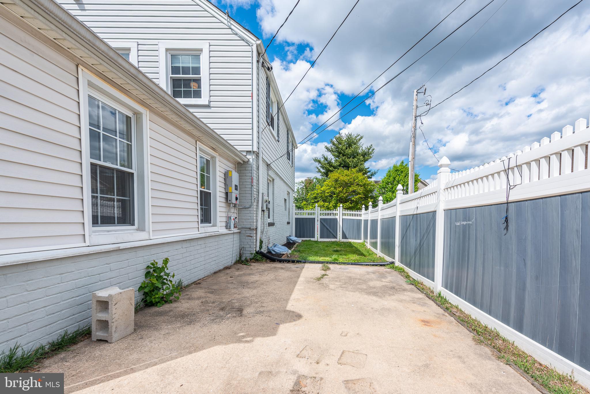 DUNDALK VILLAGE - Residential