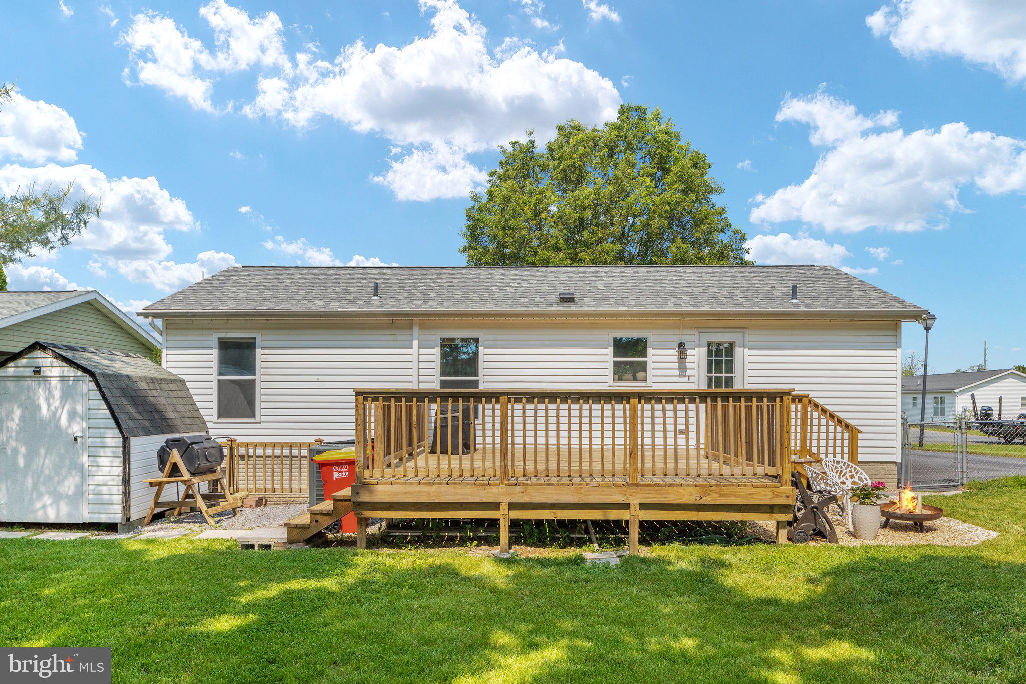 SPRINGFIELD VILLAGE - Residential