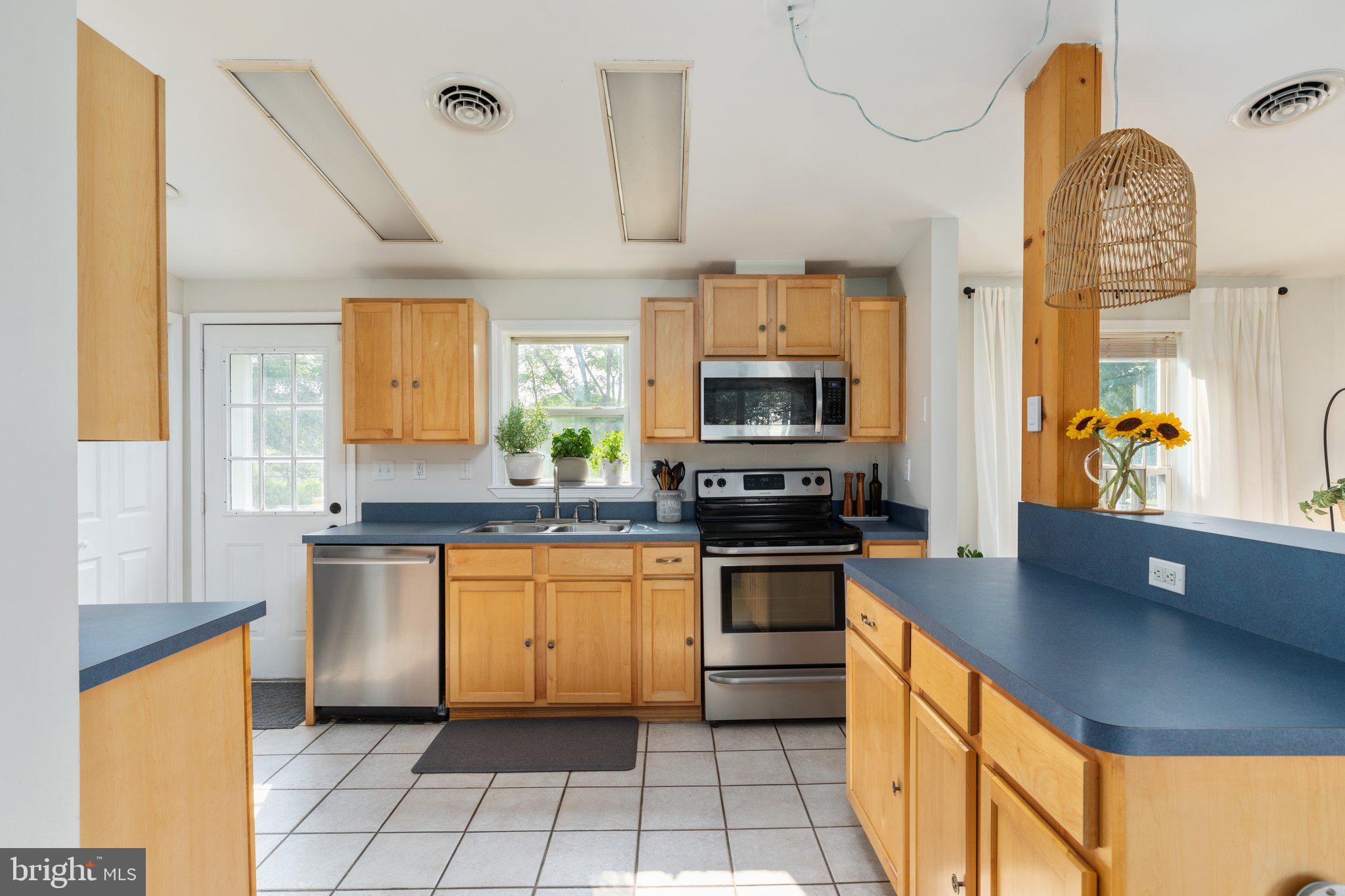 SPRINGFIELD VILLAGE - Residential