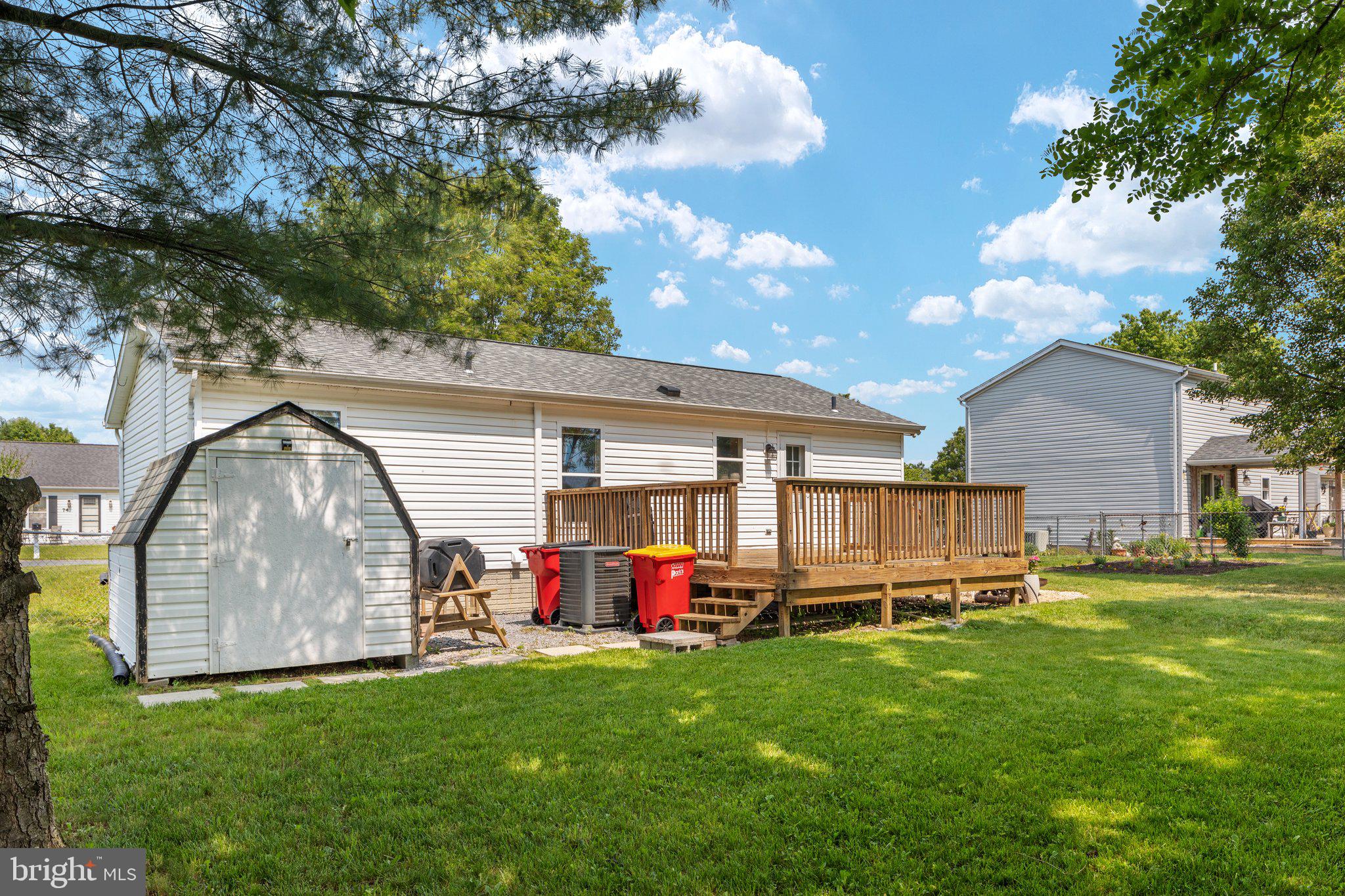 SPRINGFIELD VILLAGE - Residential