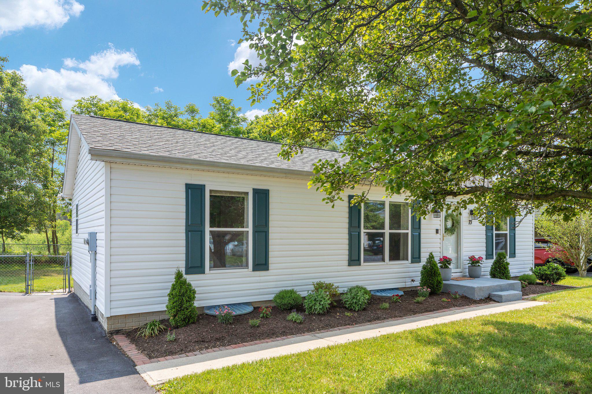 SPRINGFIELD VILLAGE - Residential