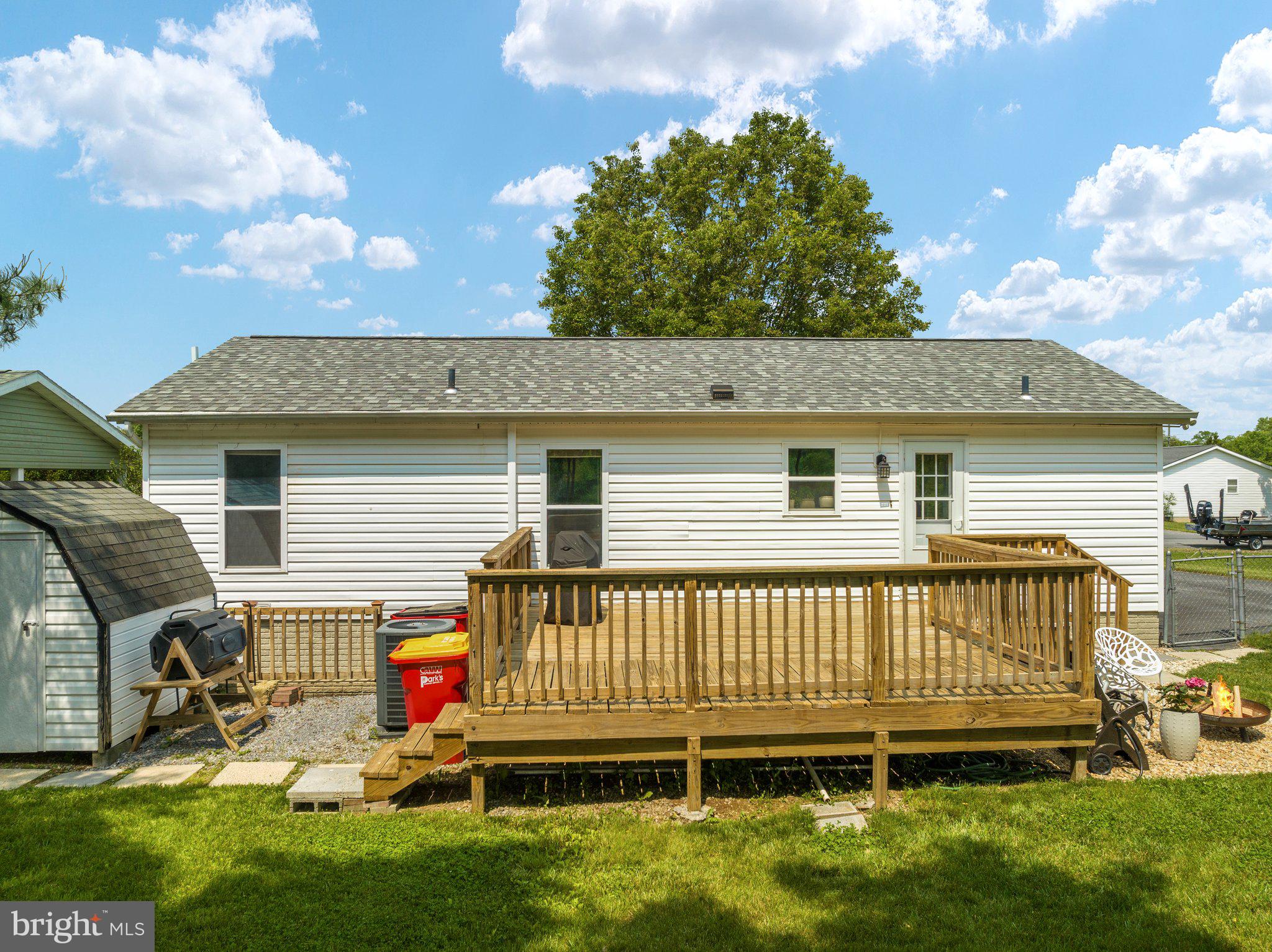 SPRINGFIELD VILLAGE - Residential