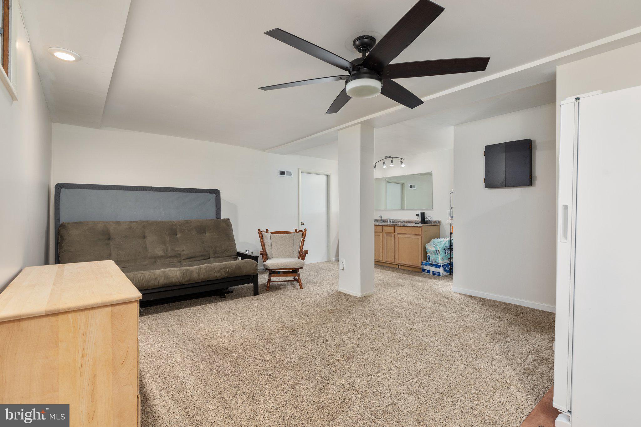 SPRINGFIELD VILLAGE - Residential