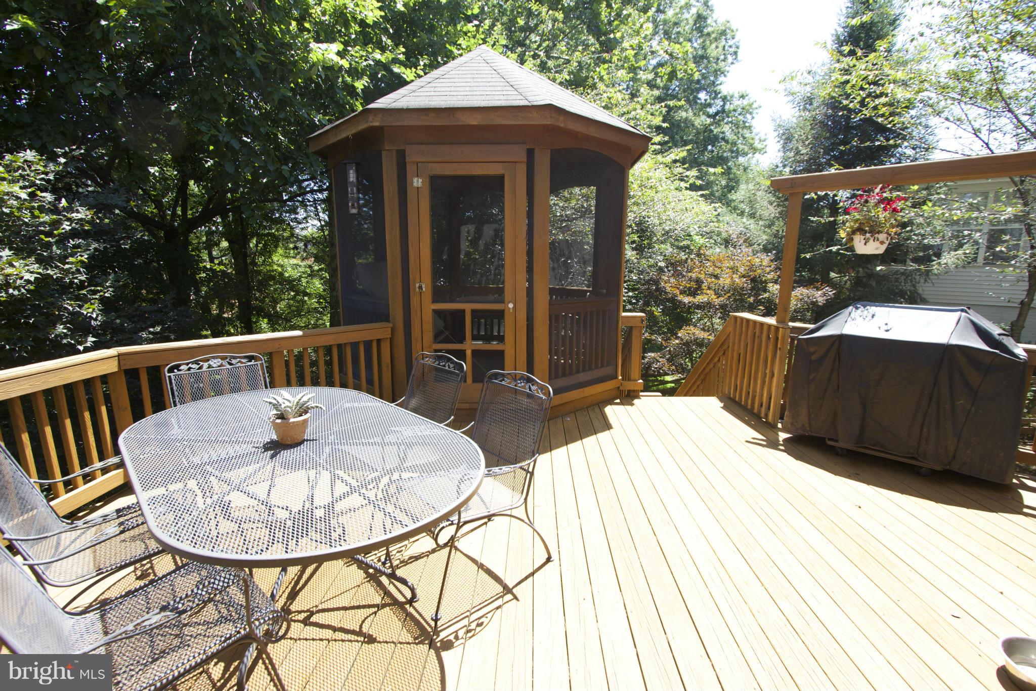 POTOMAC LAKES - Residential