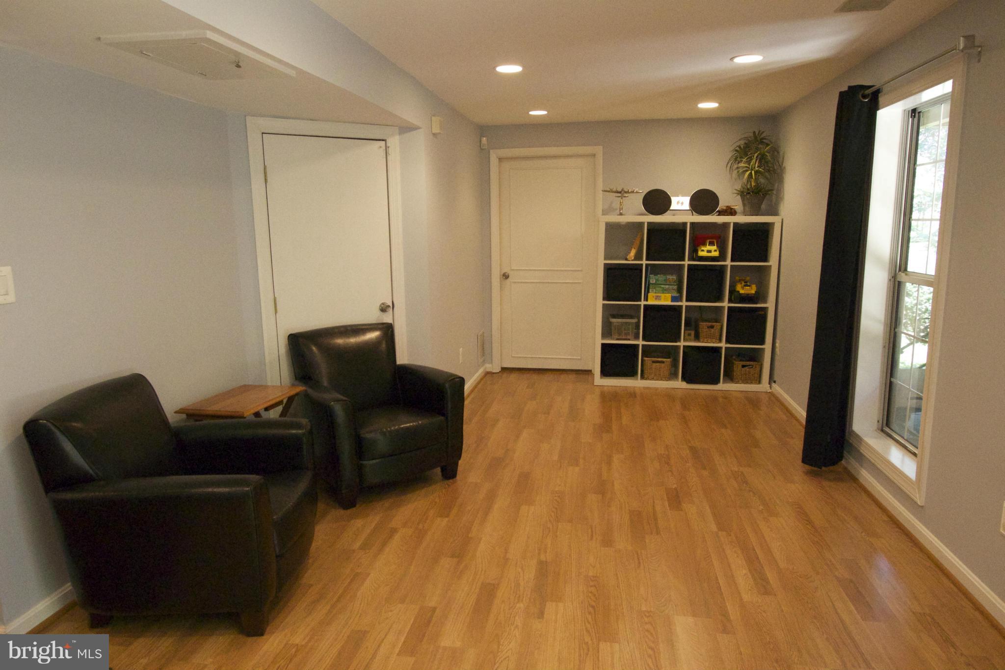 POTOMAC LAKES - Residential