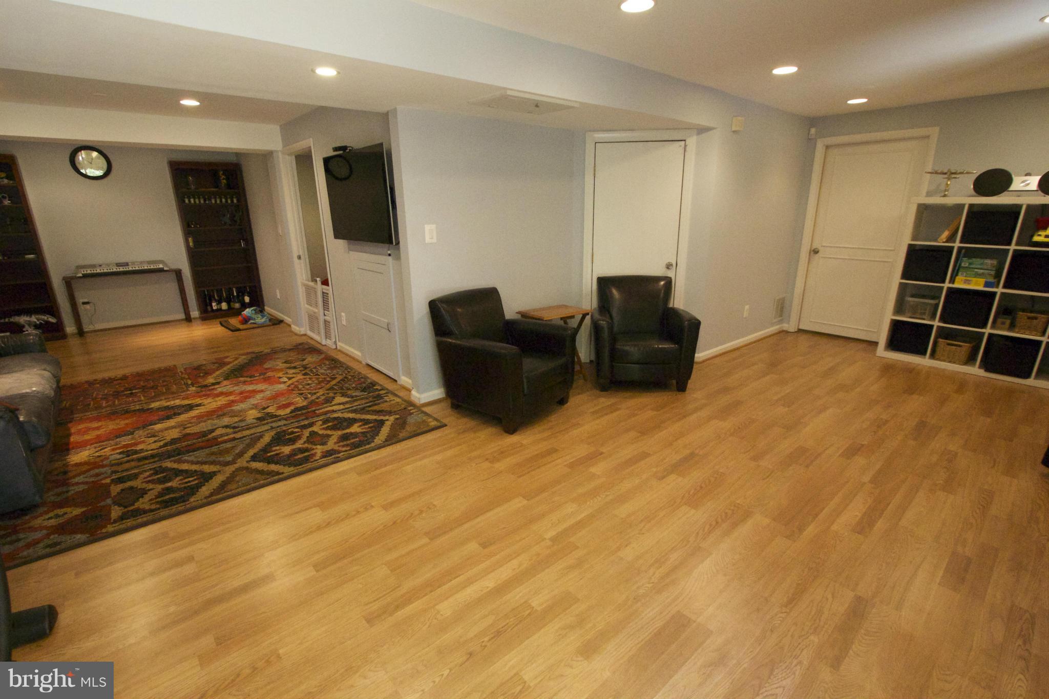 POTOMAC LAKES - Residential