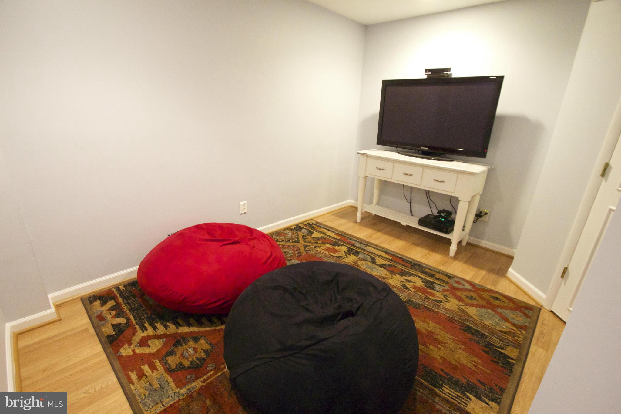 POTOMAC LAKES - Residential