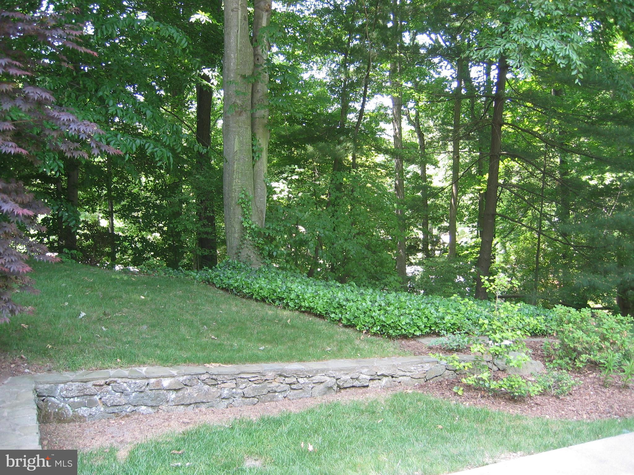 WOODHAVEN - Residential Lease