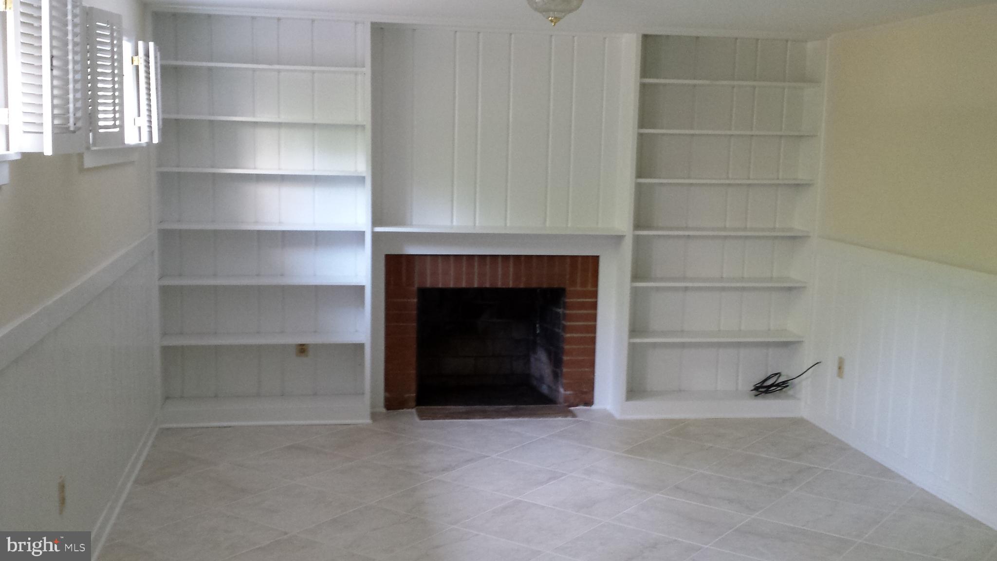 WOODHAVEN - Residential Lease