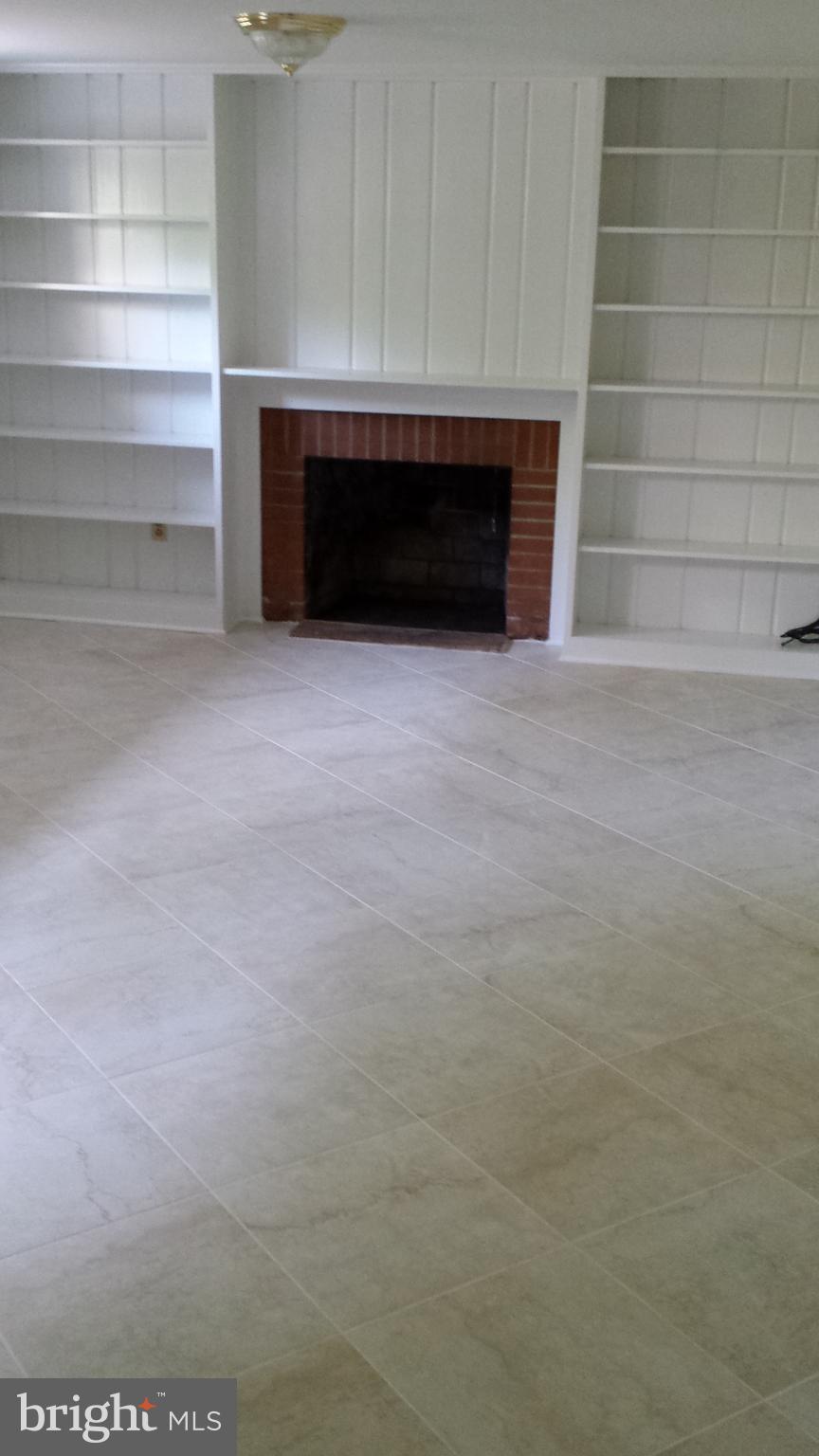 WOODHAVEN - Residential Lease