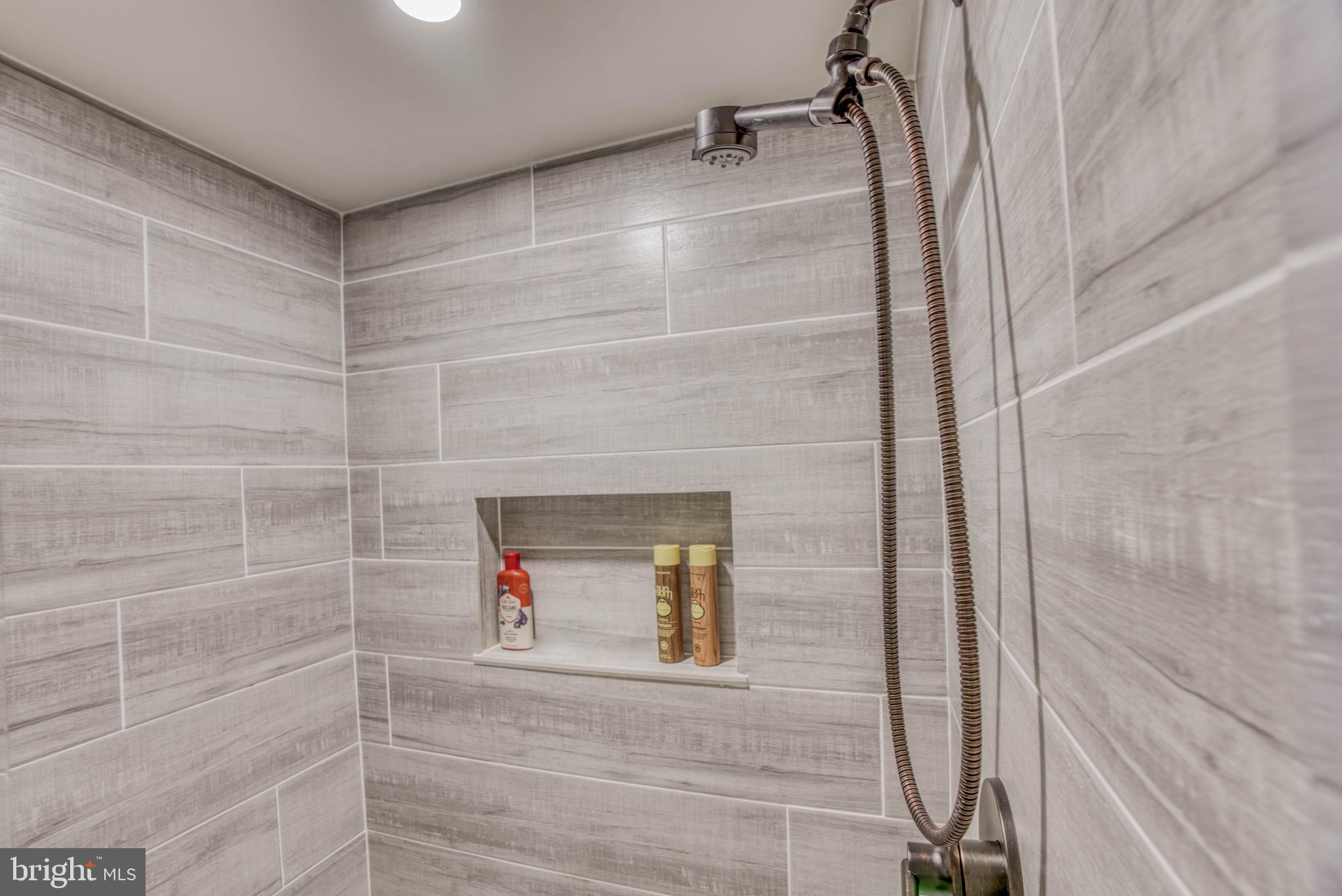 COLD SPRING NEWTOWN - Residential